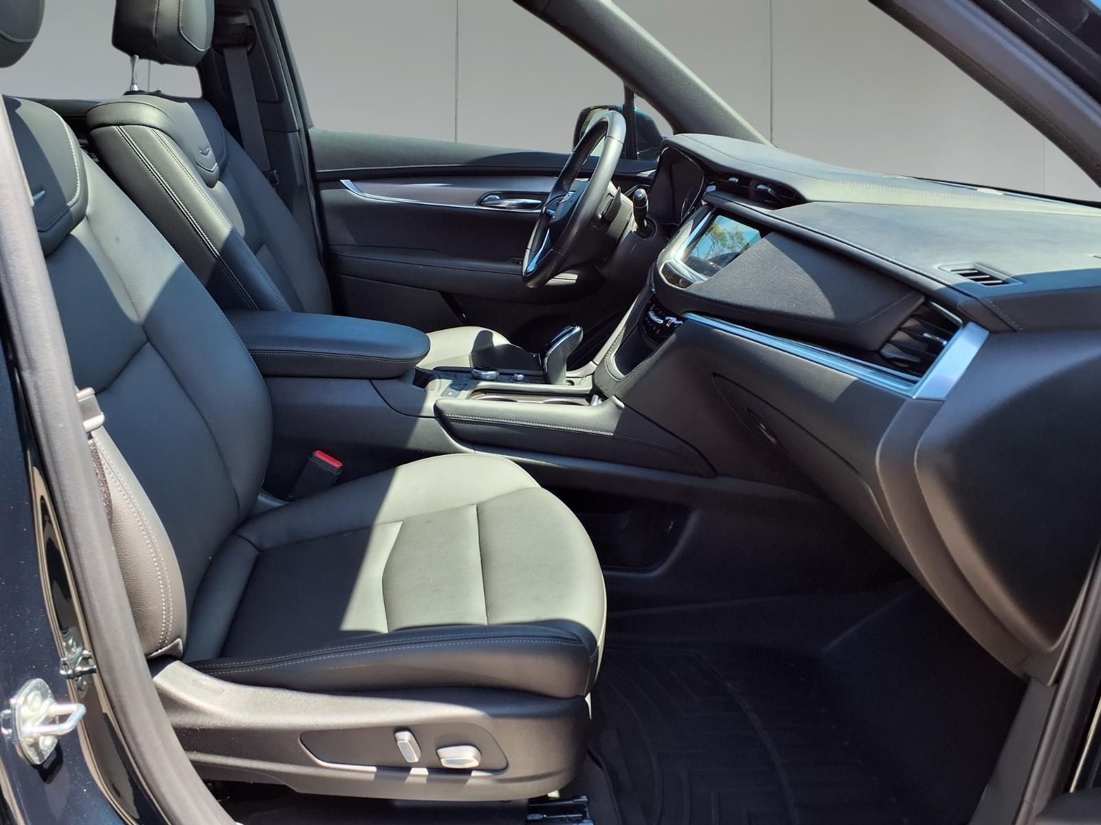 2024 Cadillac XT6 Luxury Green at Bayway Cadillac of The Woodlands