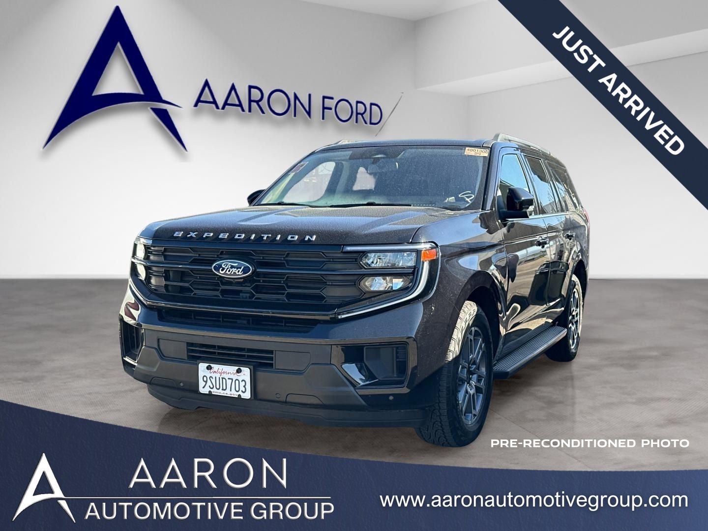 Black Metallic 2025 Ford Expedition Active 4WD SUV / Crossover Four-Wheel Drive Automatic