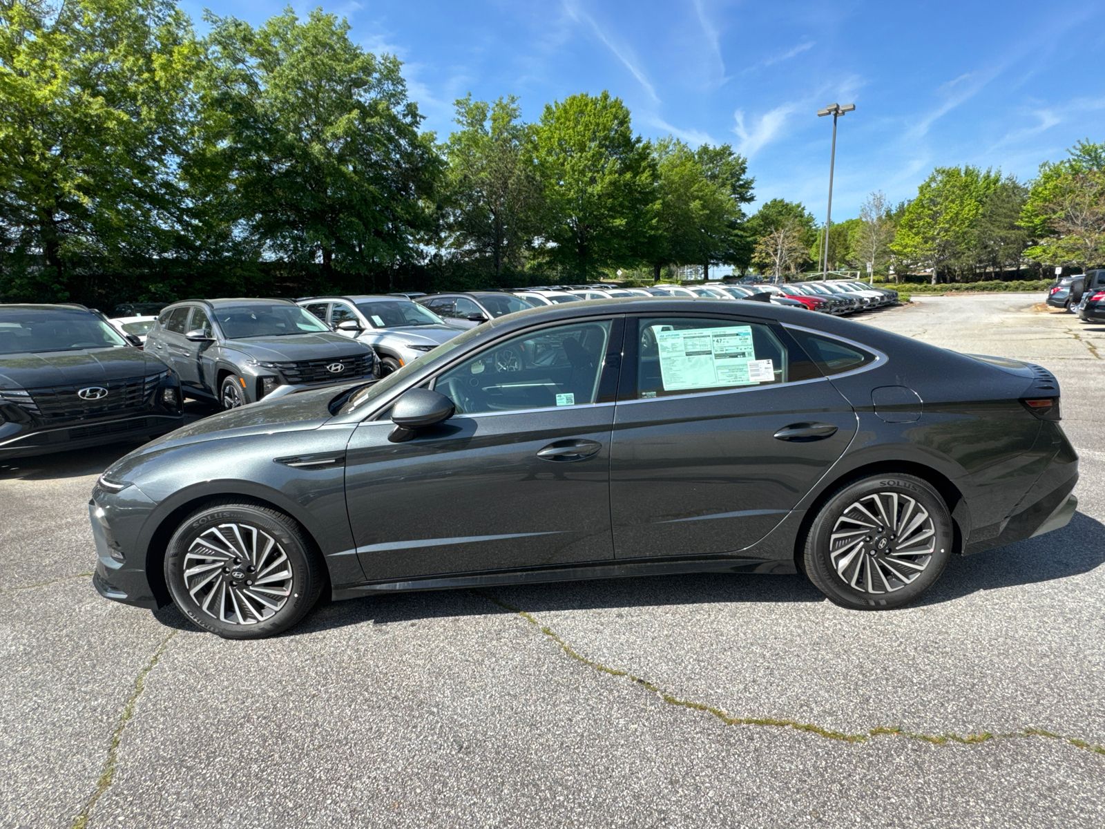 2025 Hyundai Sonata Hybrid SEL photo 8