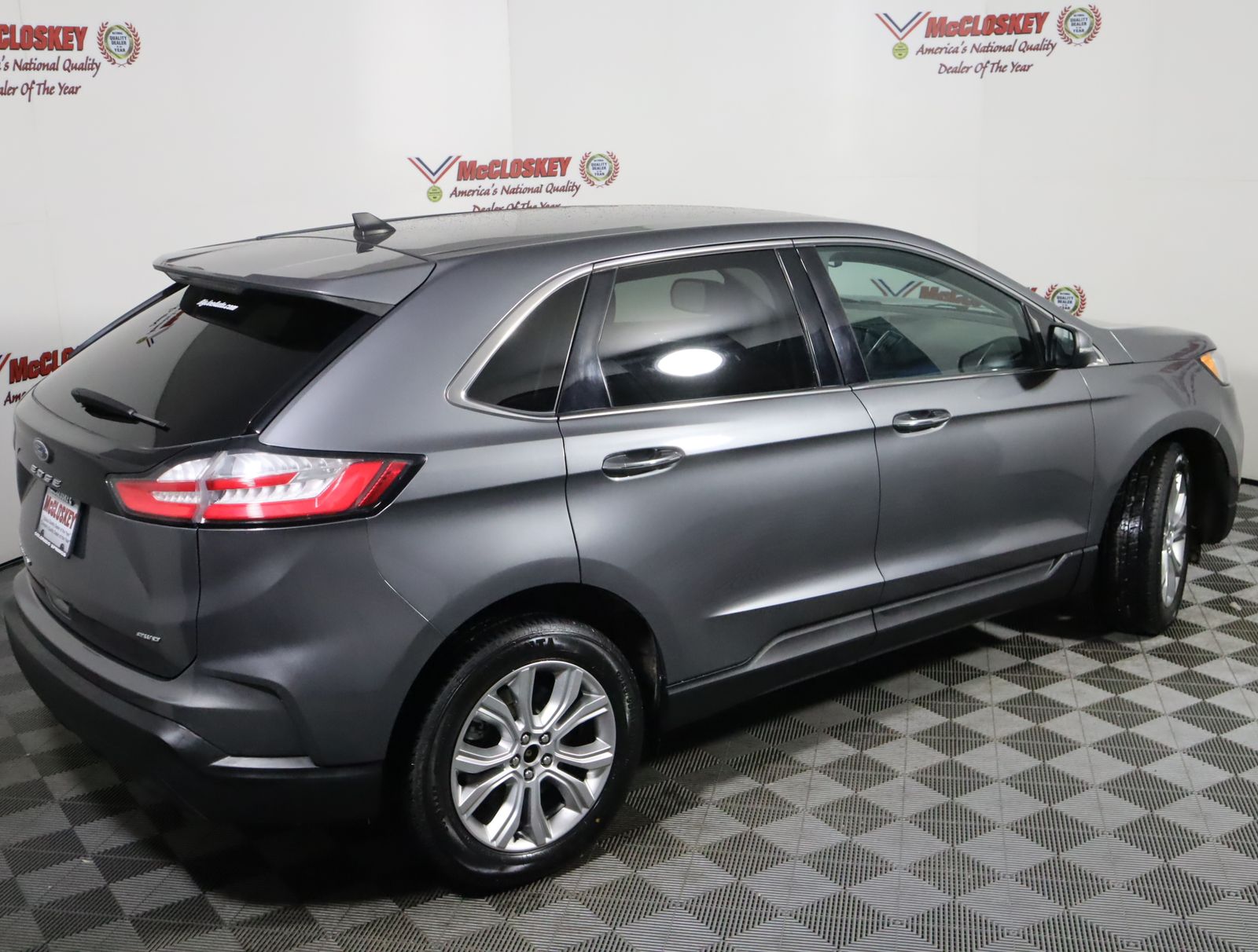 2022 Ford Edge Titanium photo