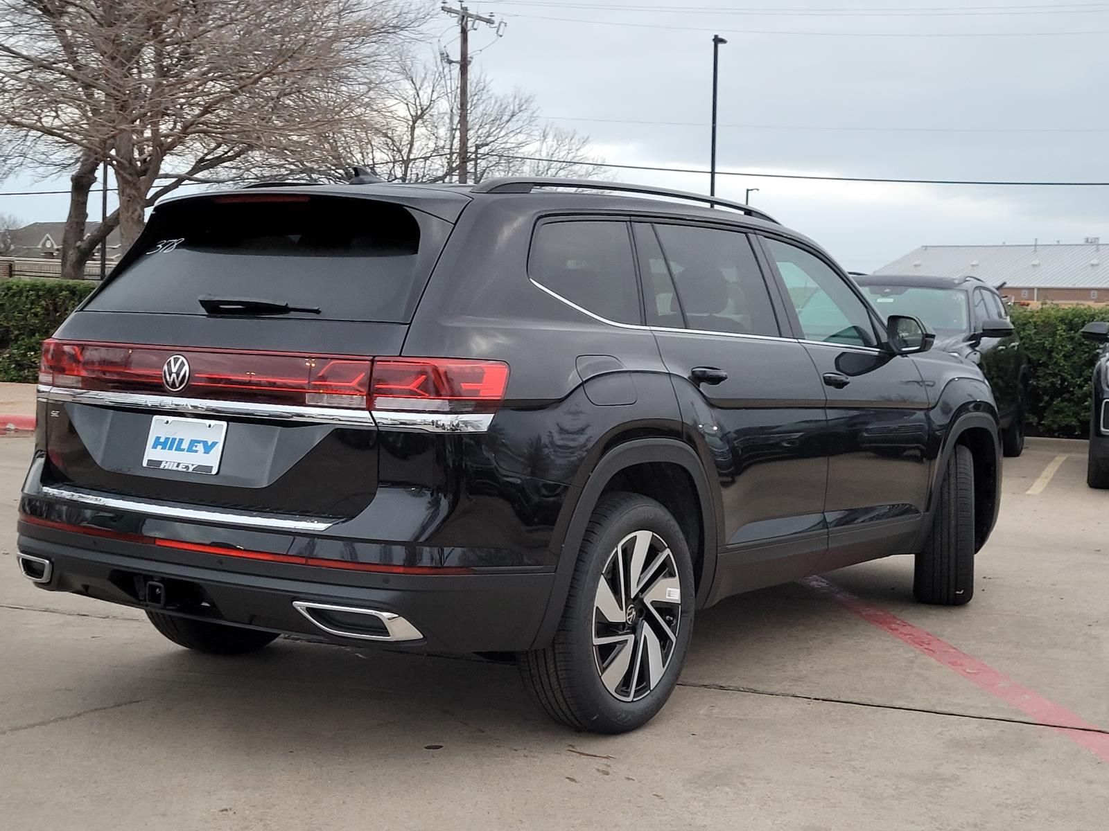new 2026 Volkswagen Atlas car, priced at $41,048