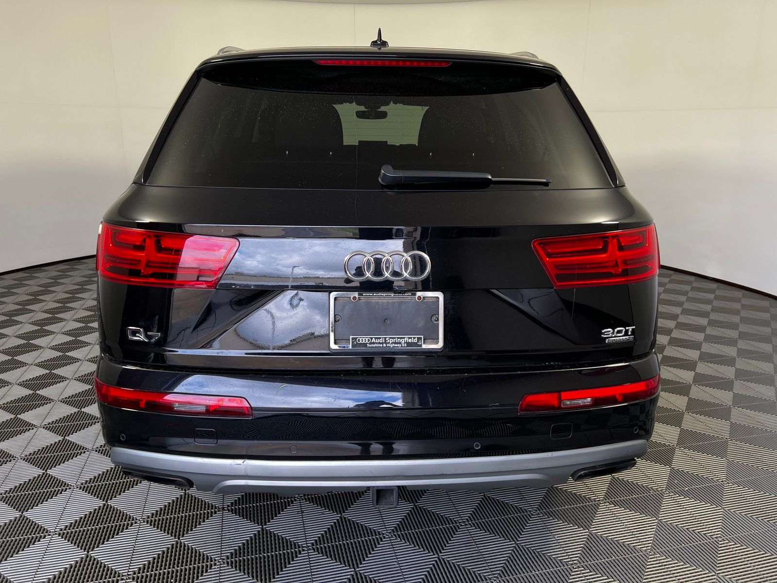 Thumbnail: 2017 Audi Q7 - 7