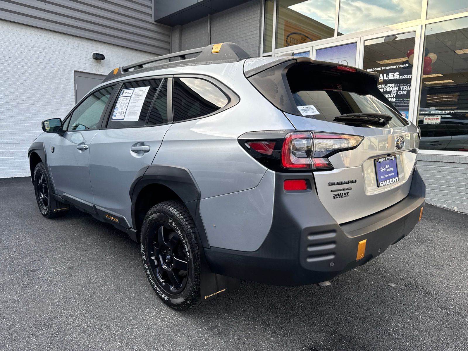 Used 2023 Ice Silver Metallic Subaru Wilderness image 11
