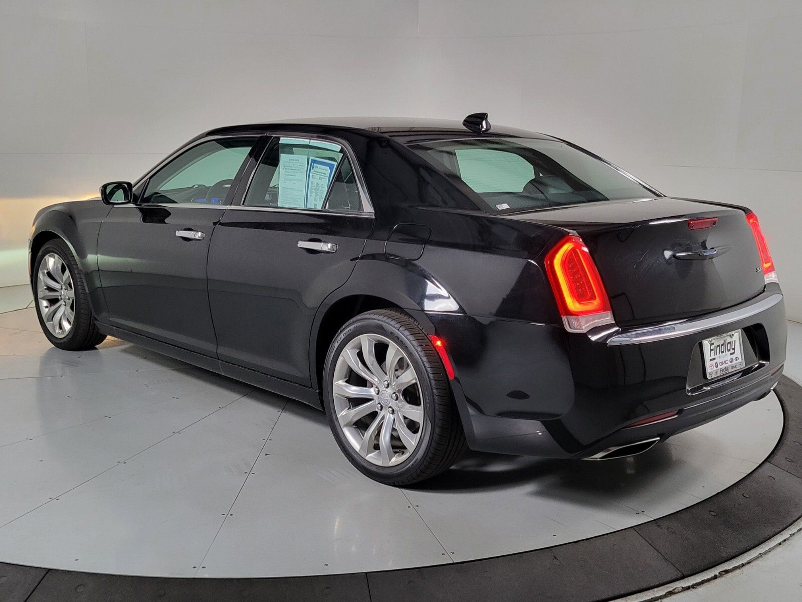 2018 Chrysler 300 Limited 6