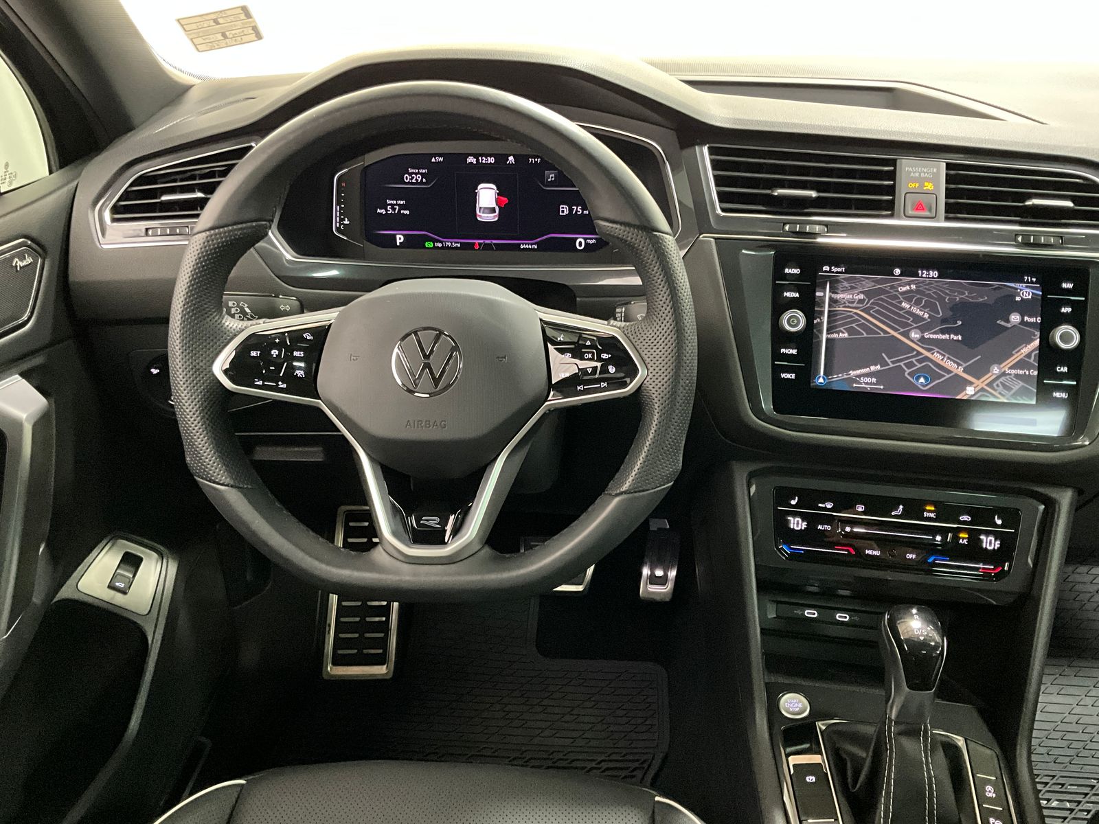 View vehicle photo 7