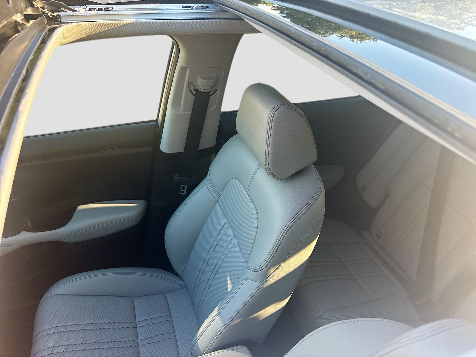 Used 2026 Silver Honda EX-L image 20
