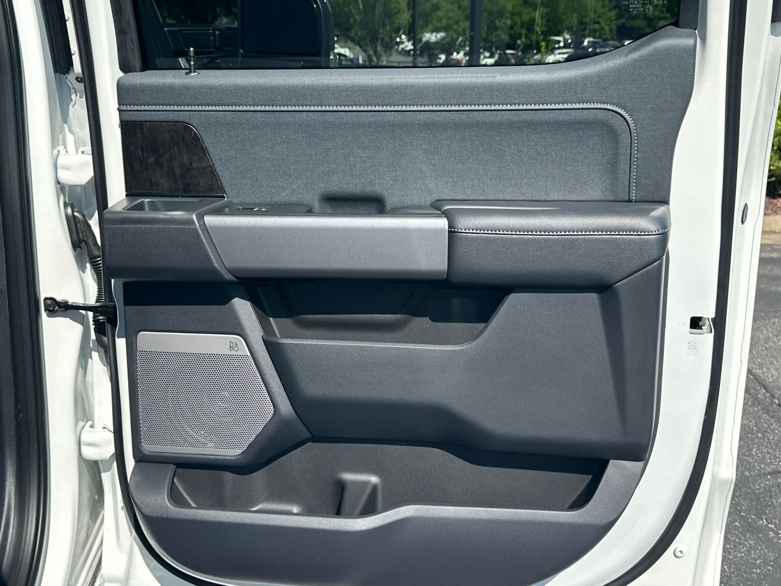 New 2026 Star White Metallic Tri-Coat Ford F-350® Lariat® image 17