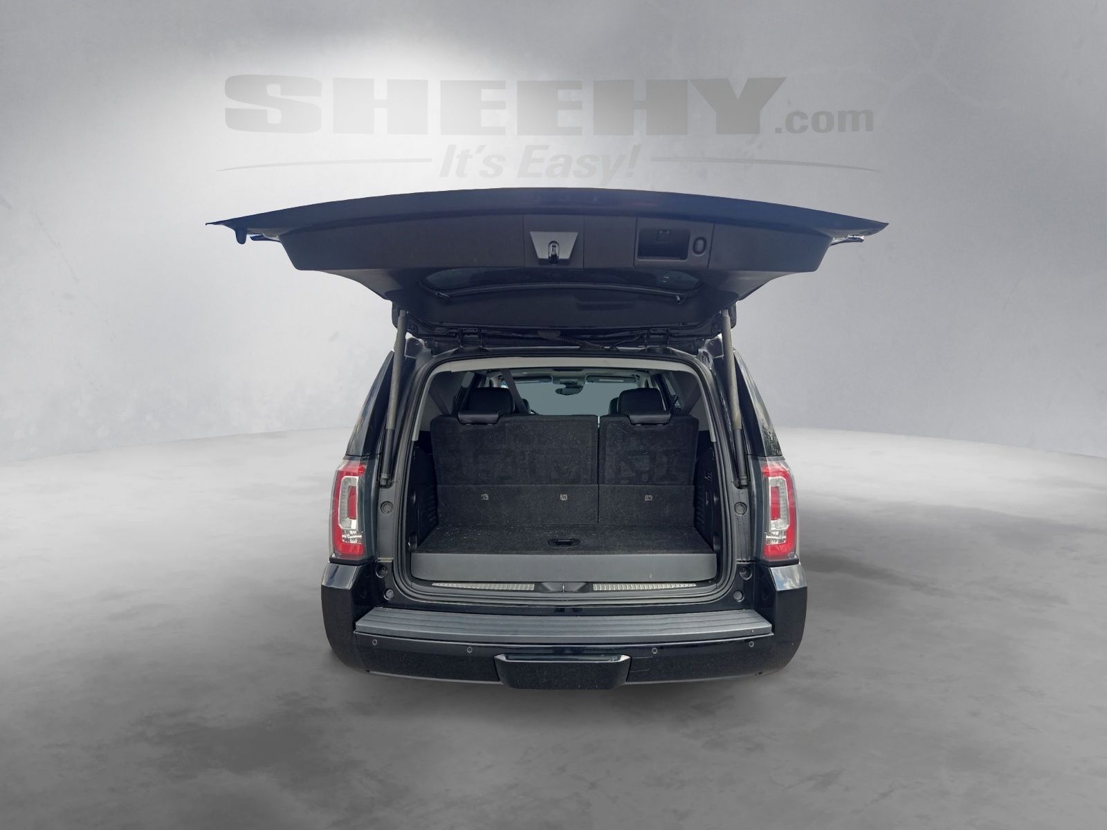 Used 2020 Black GMC SLT image 32