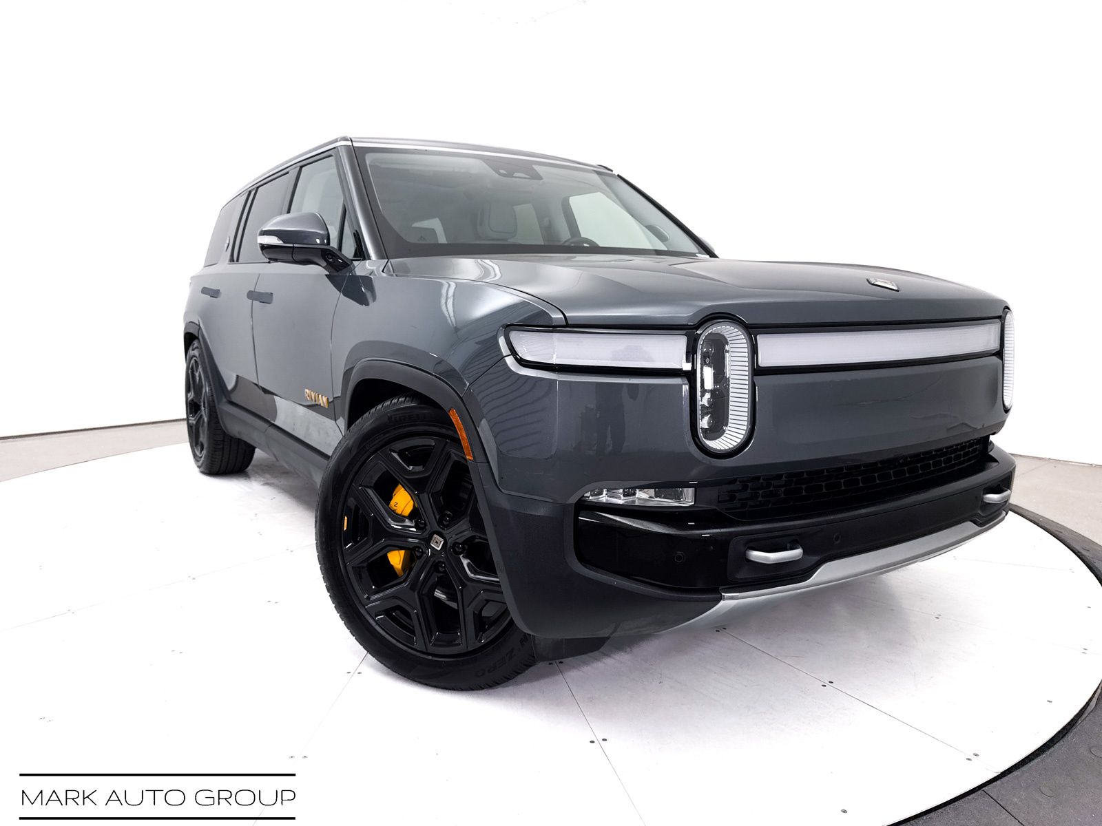 2023 Rivian R1S Adventure