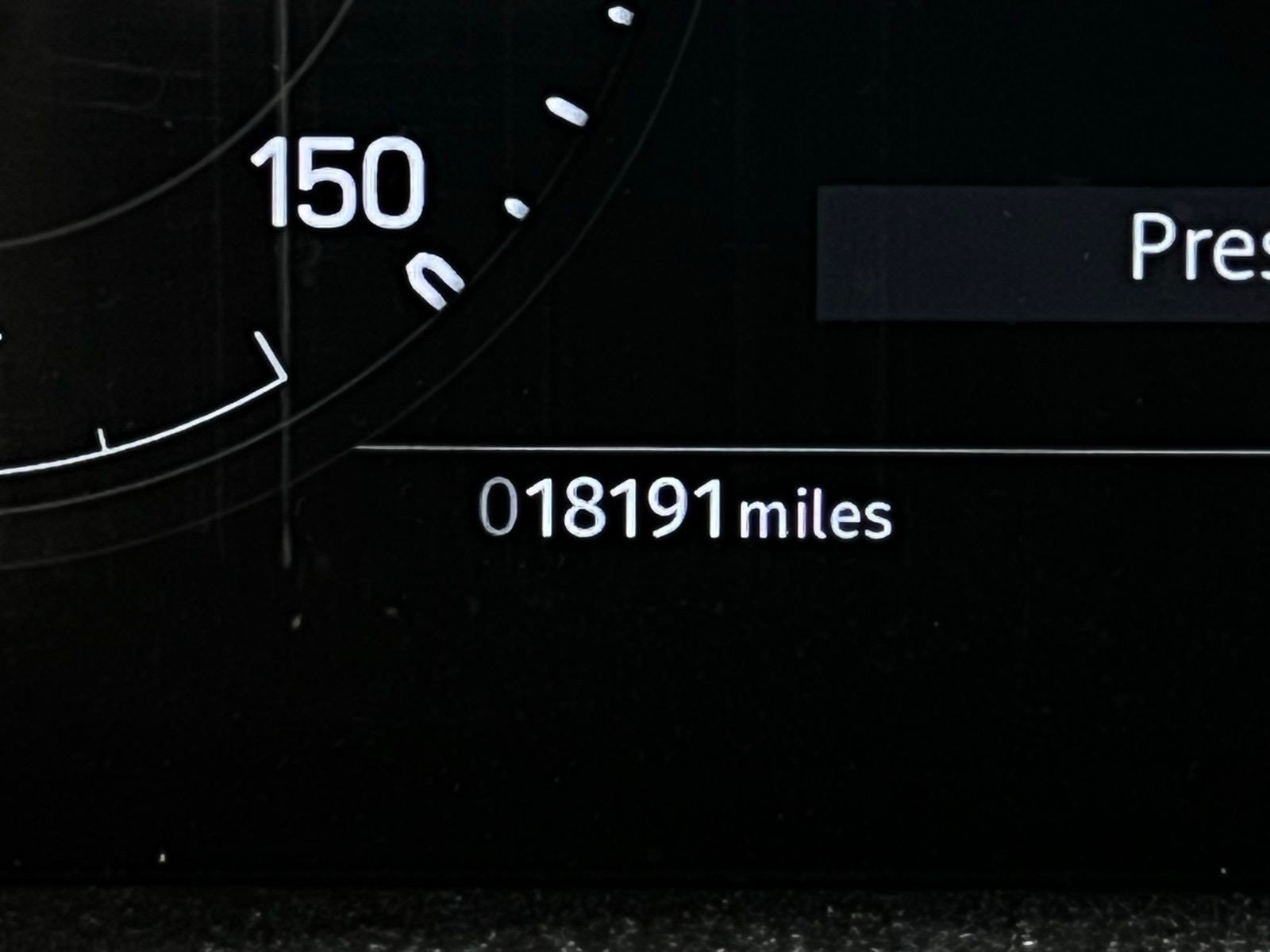 Thumbnail: 2023 Land Rover Defender - 11