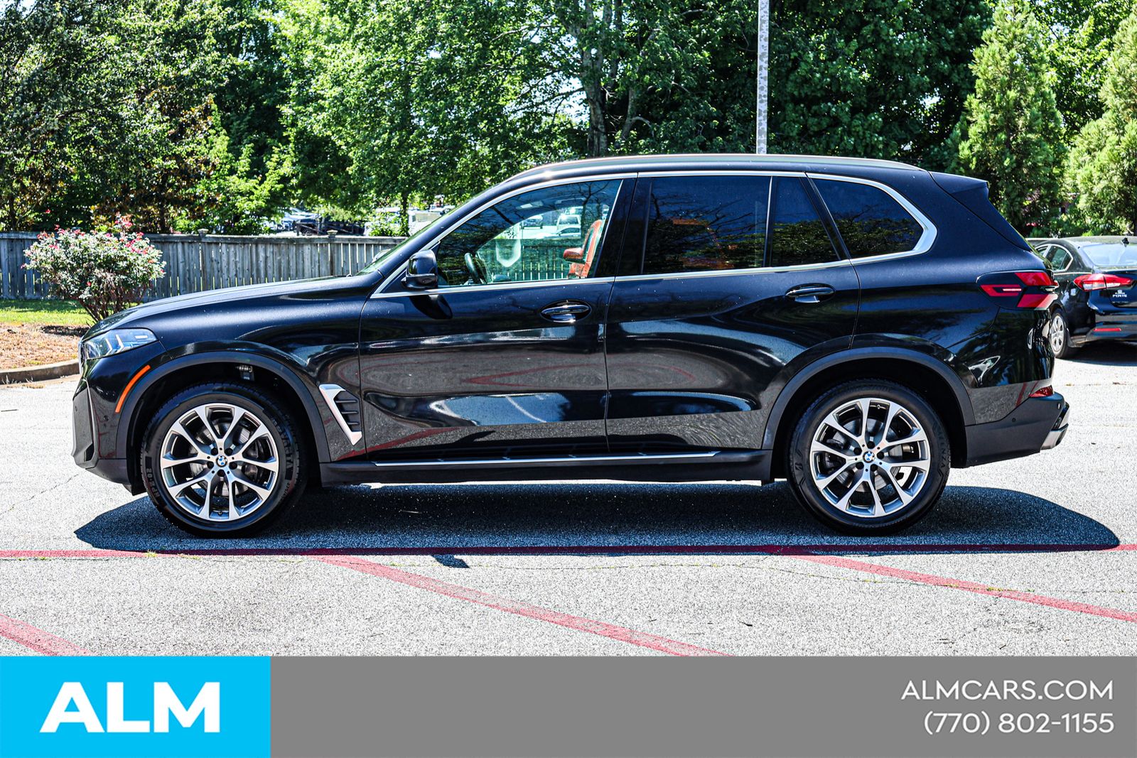 Used 2024 Black BMW sDrive40i image 10