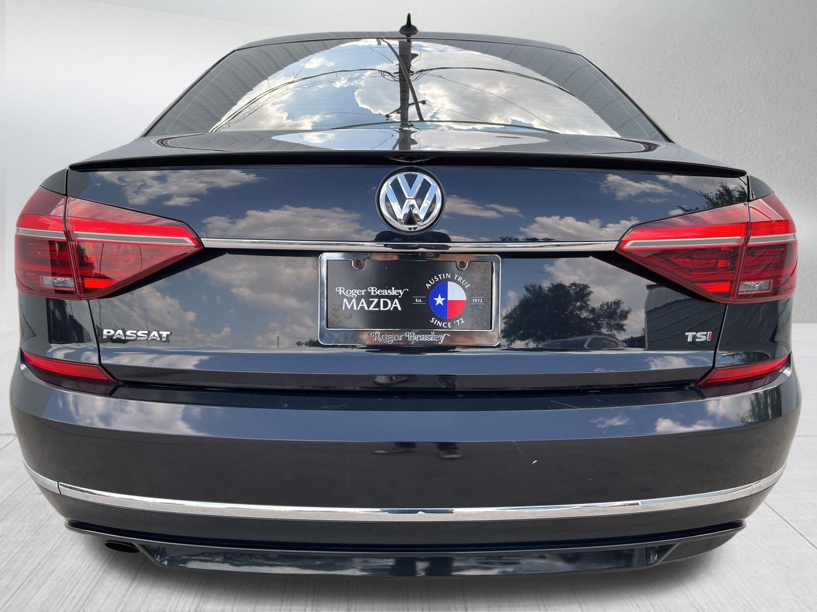 Used Car 2017 Volkswagen Passat  1.8t R-line For Sale Under $15,000 In Austin, Texas