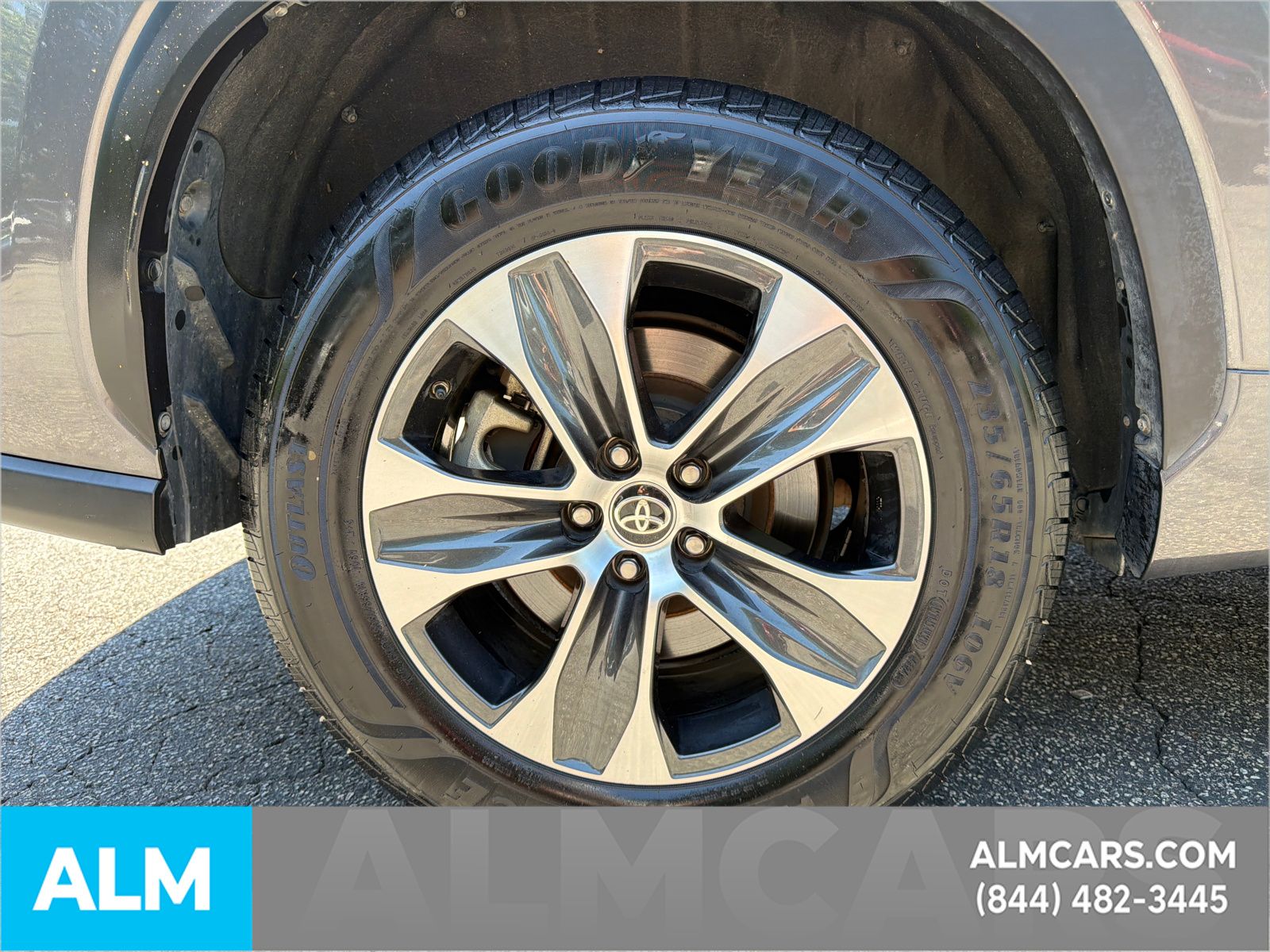 Used 2022 Gray Toyota XLE image 20