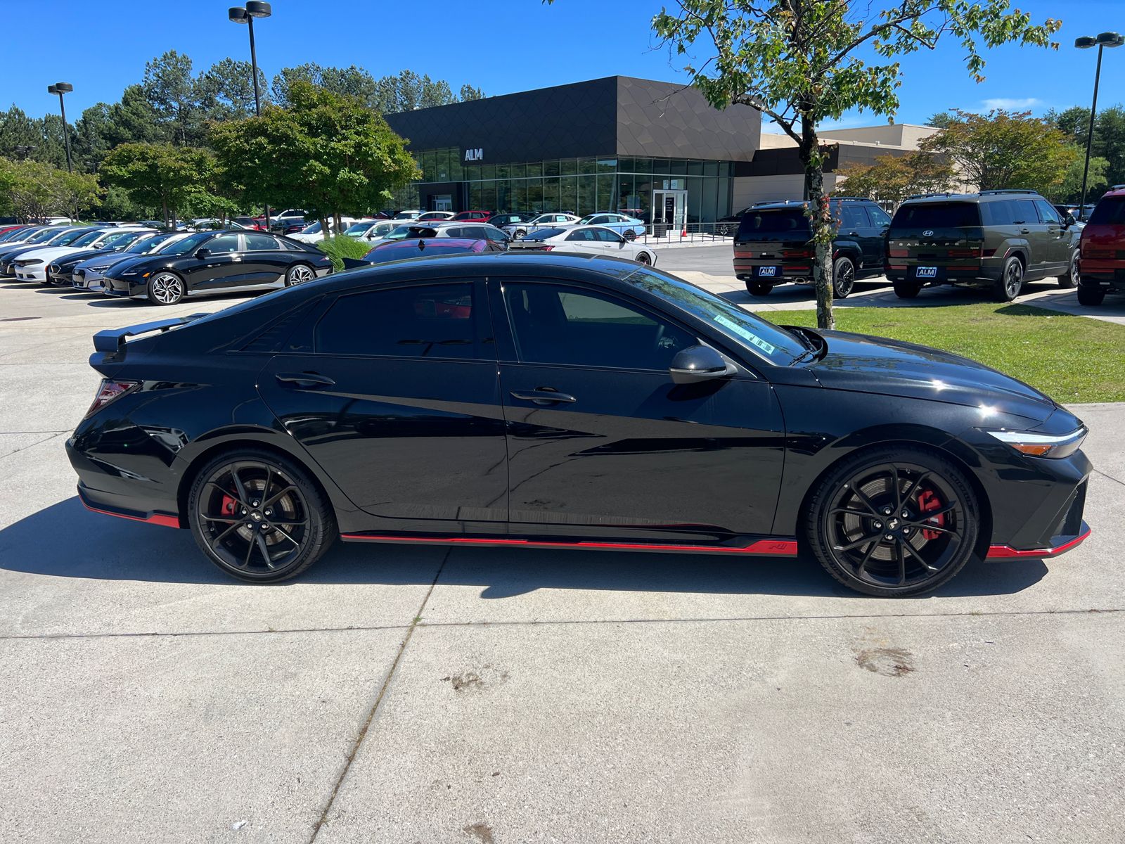 2025 Hyundai Elantra N Base photo 4