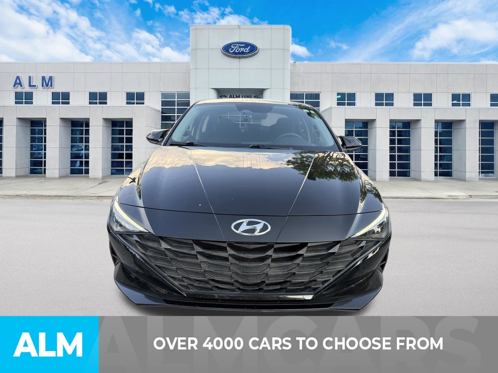 Used 2022 Black Hyundai SEL image 2