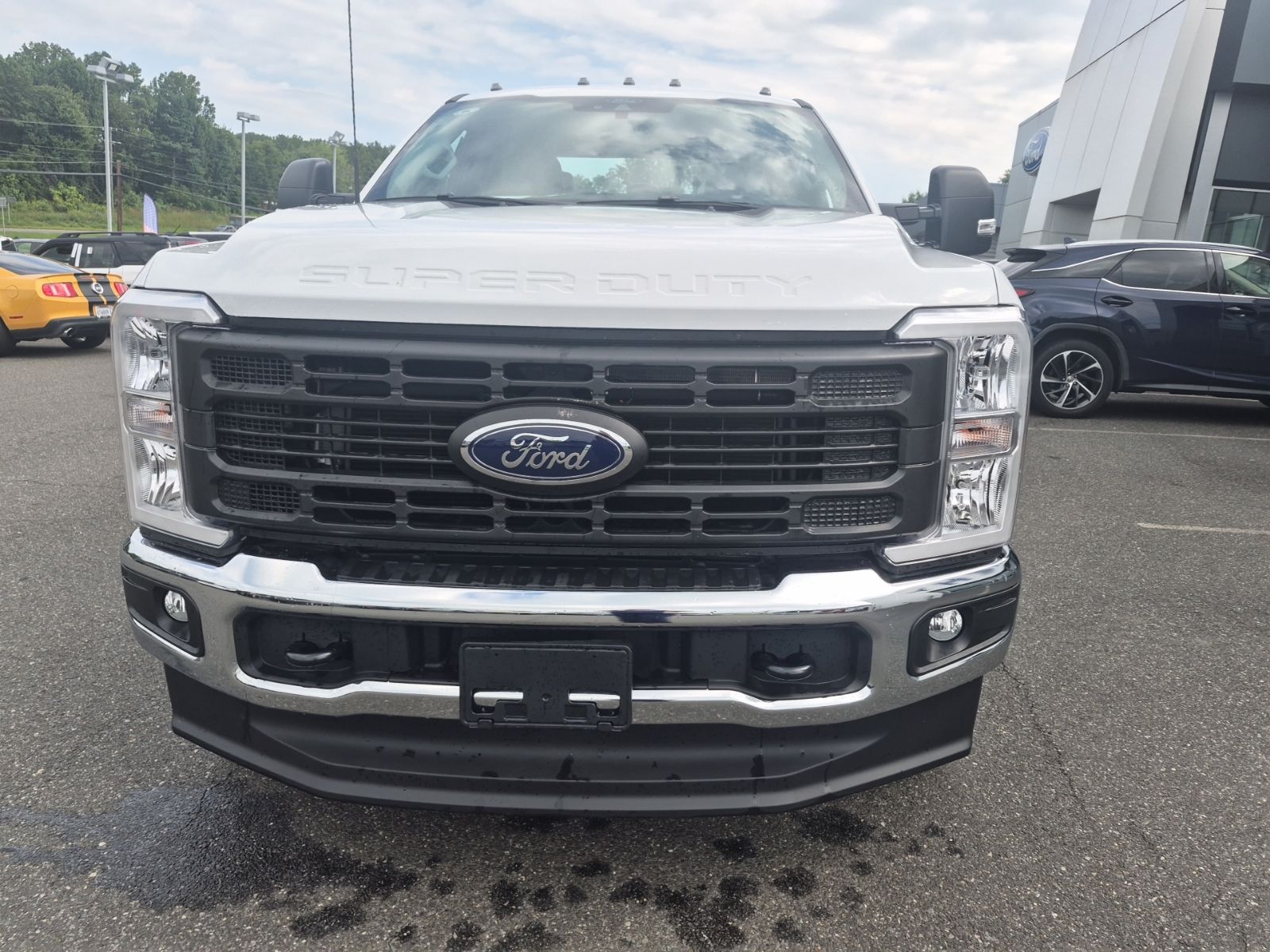 New 2026 Oxford White Ford XL image 11