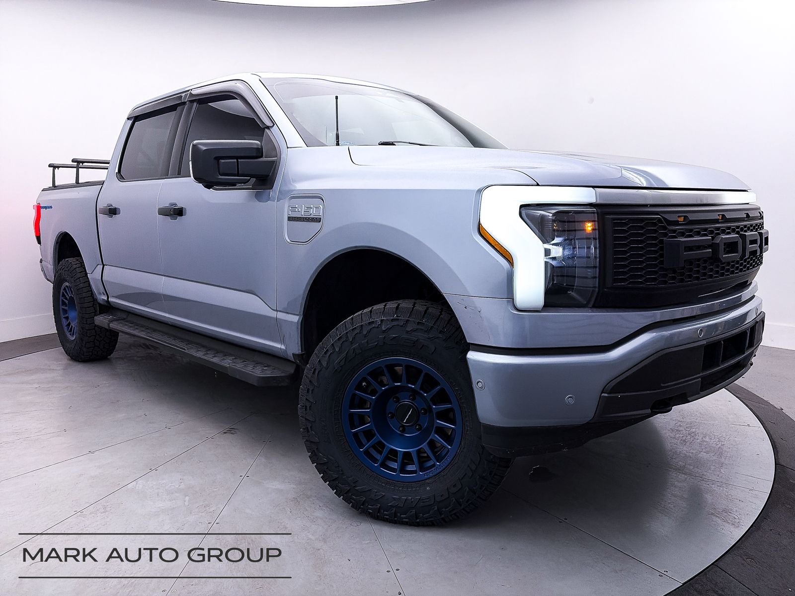 2022 Ford F-150 Lightning Lariat