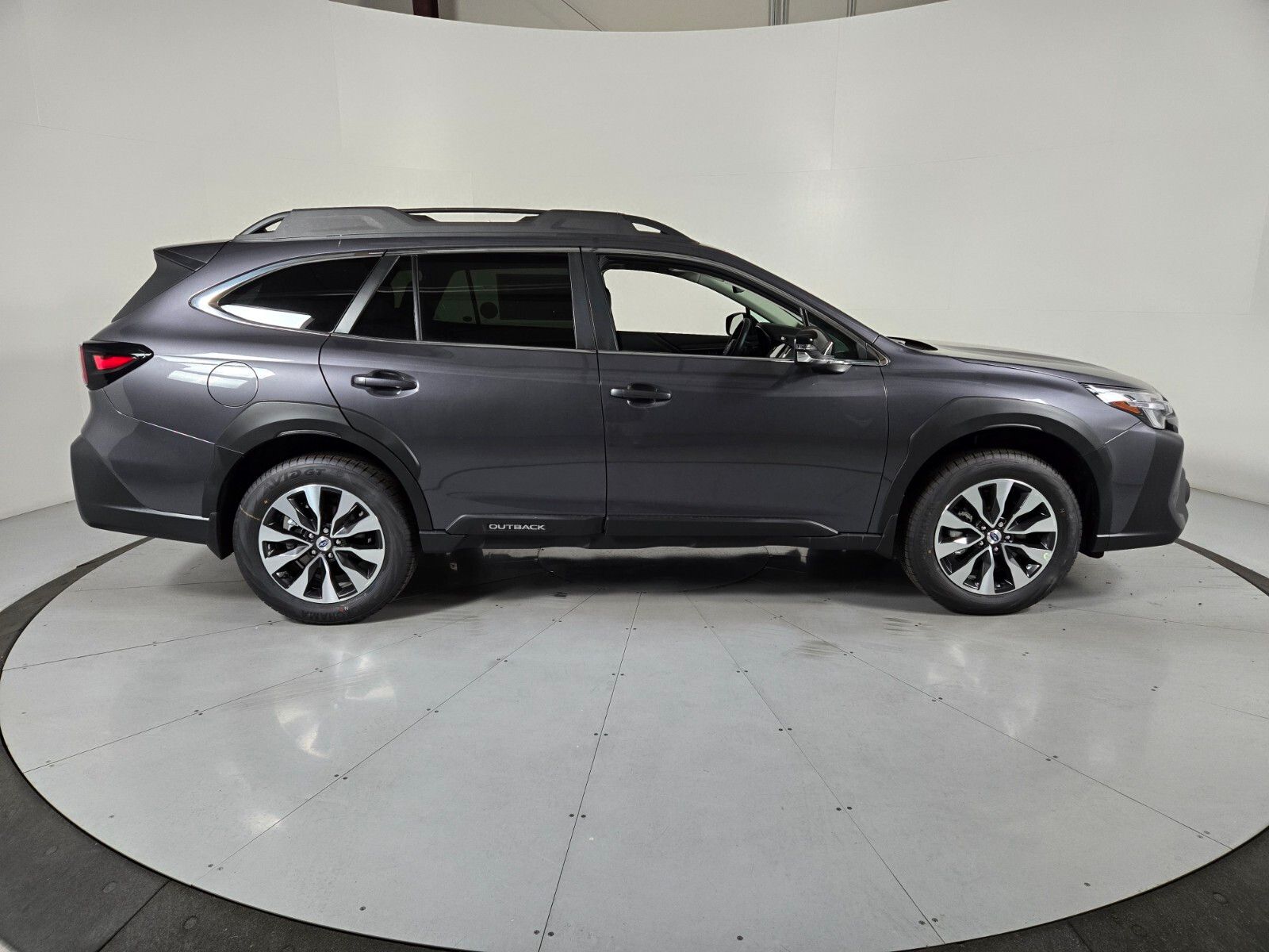 2025 Subaru Outback Limited XT 3