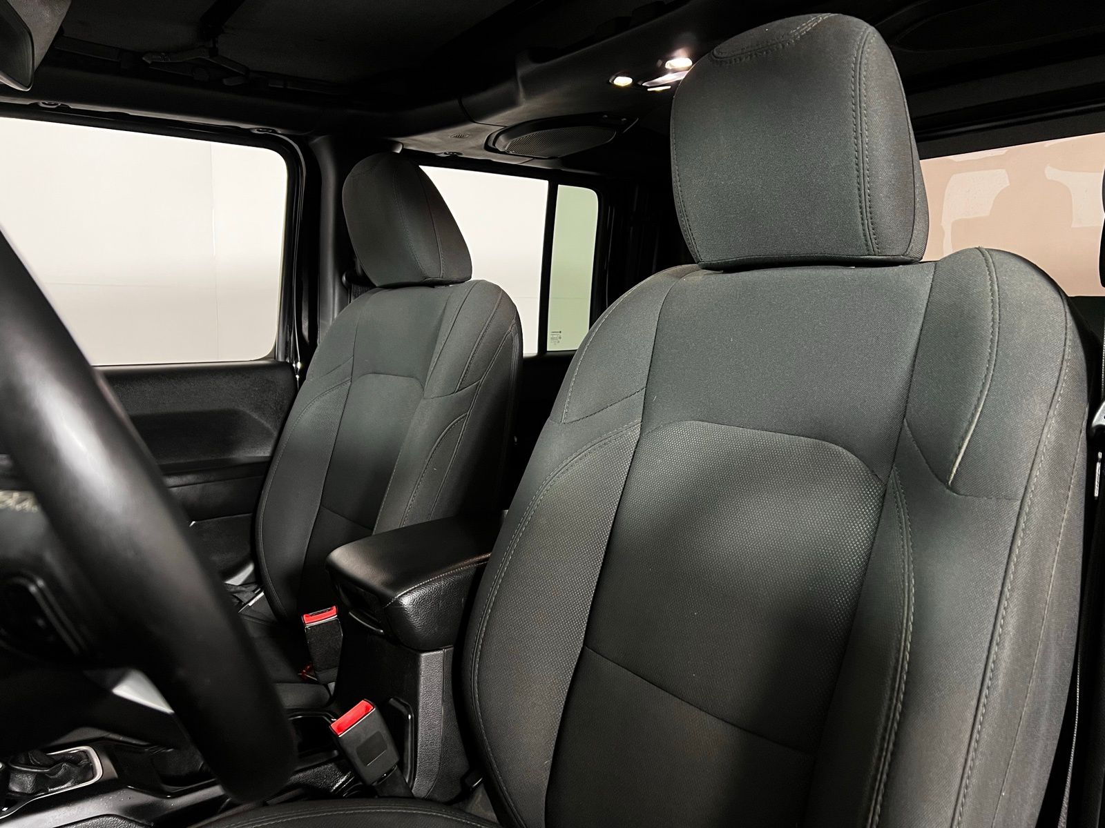 Thumbnail: 2020 Jeep Gladiator - 13