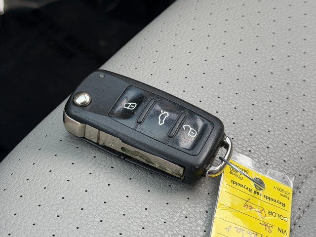 Used 2018 Gray Volkswagen 2.0T R-Line image 38