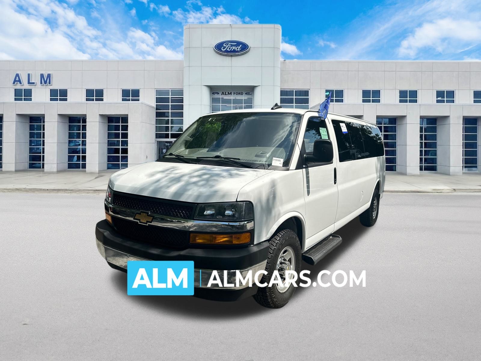 2025 Chevrolet Express 3500