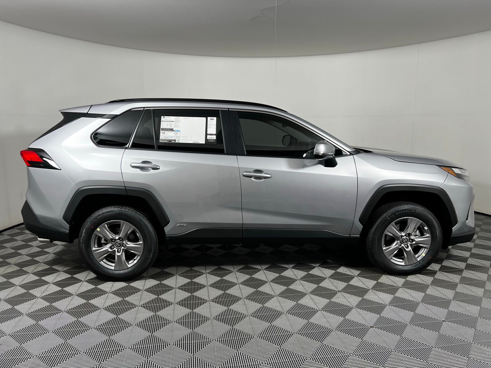 Thumbnail: 2025 Toyota RAV4 - 4