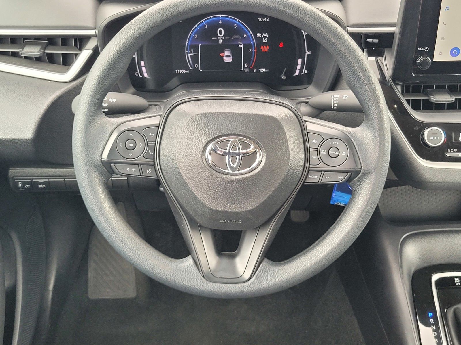 2026 Toyota Corolla LE - Photo 13