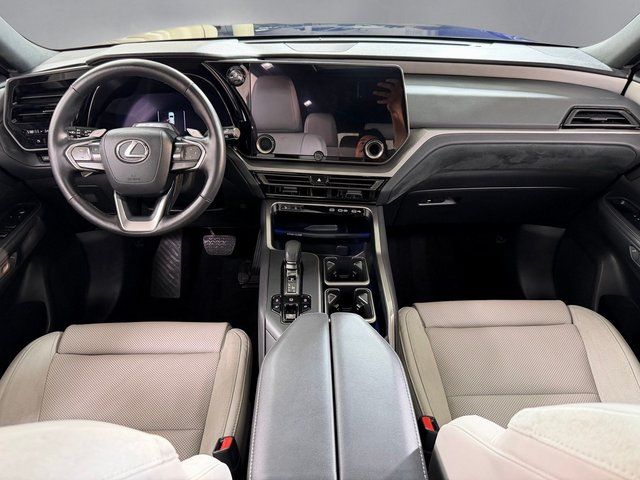 Used 2025  Lexus 350 Luxury image 3