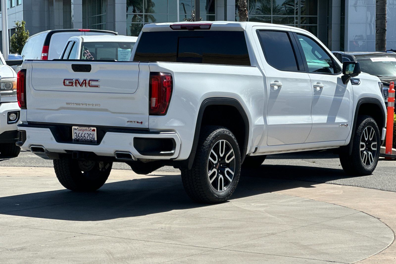 View vehicle photo 4