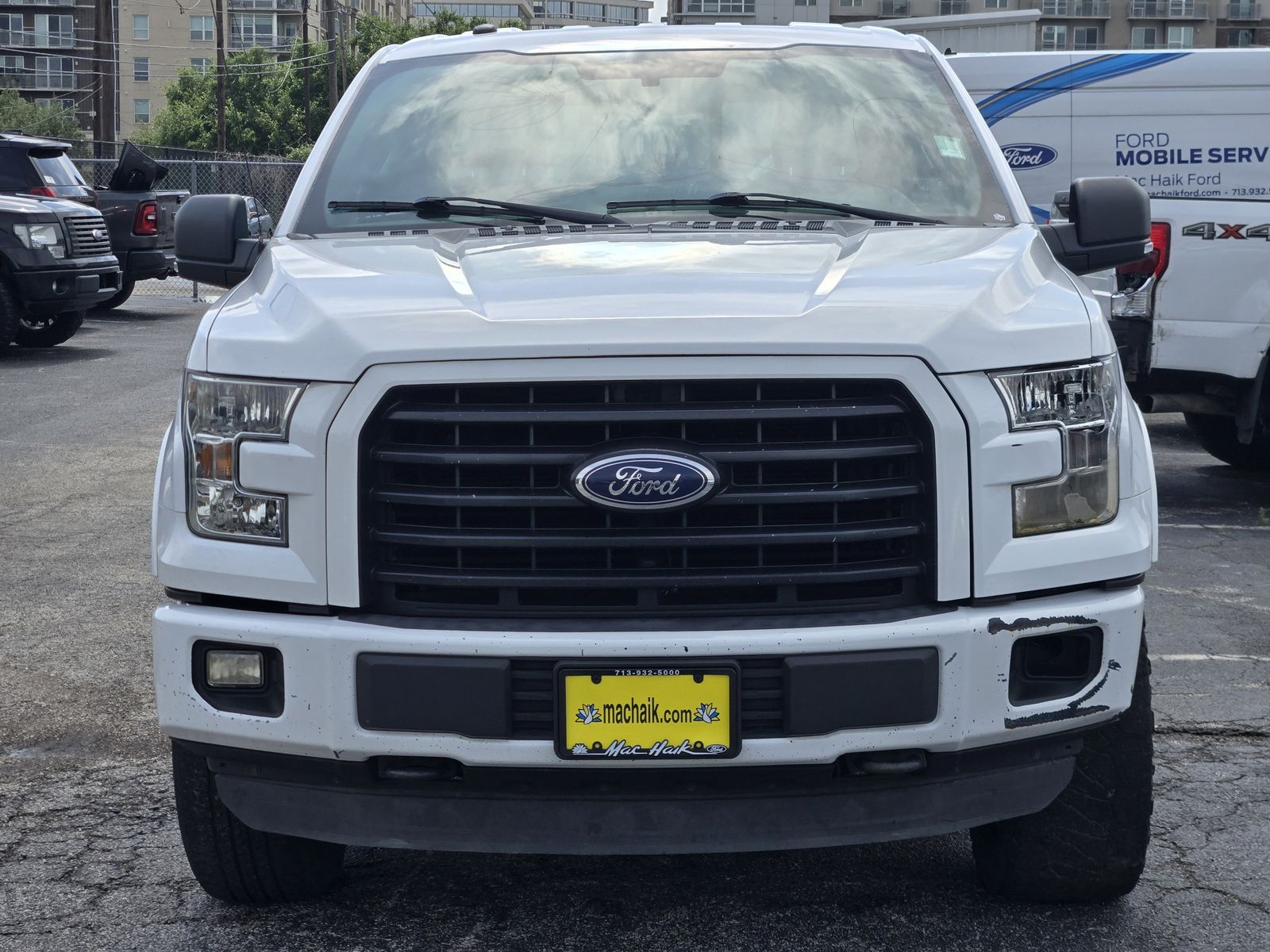 View vehicle photo 2
