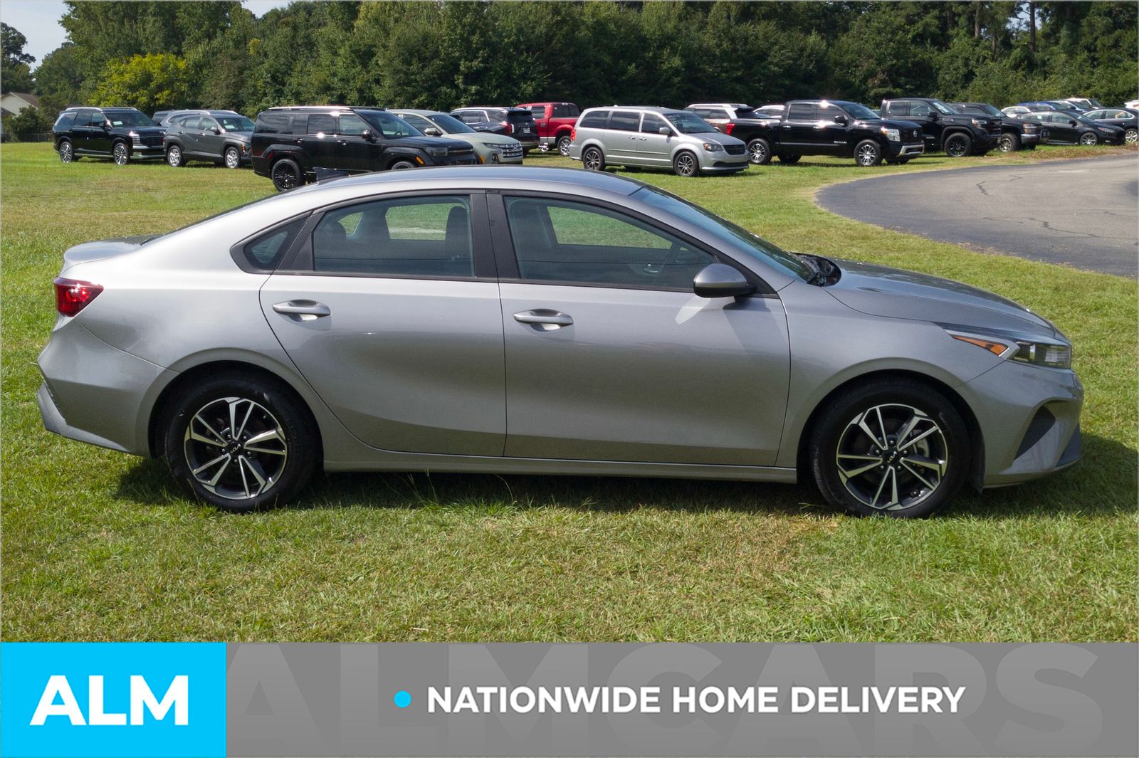 2024 Kia Forte LXS photo 4
