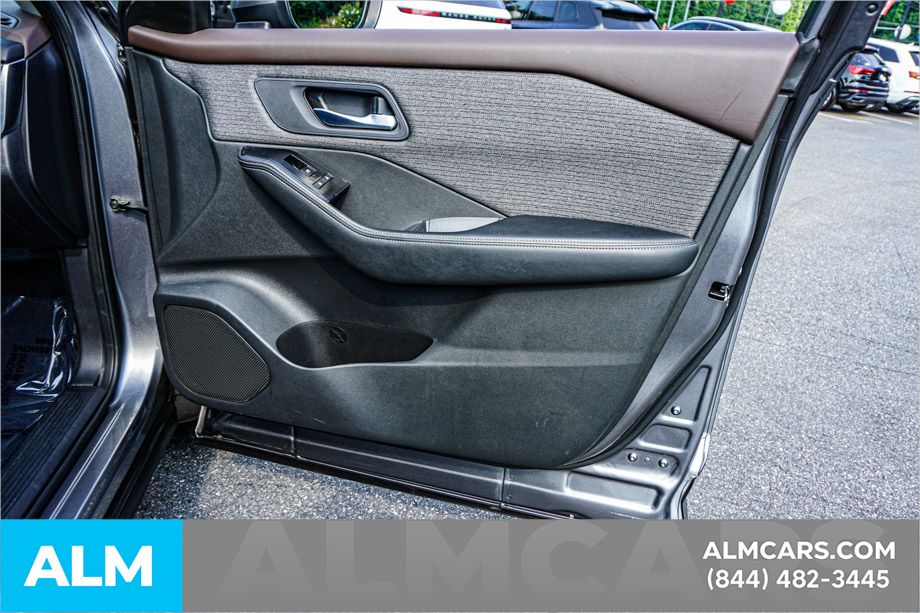 Used 2022 Gray Nissan SV image 50