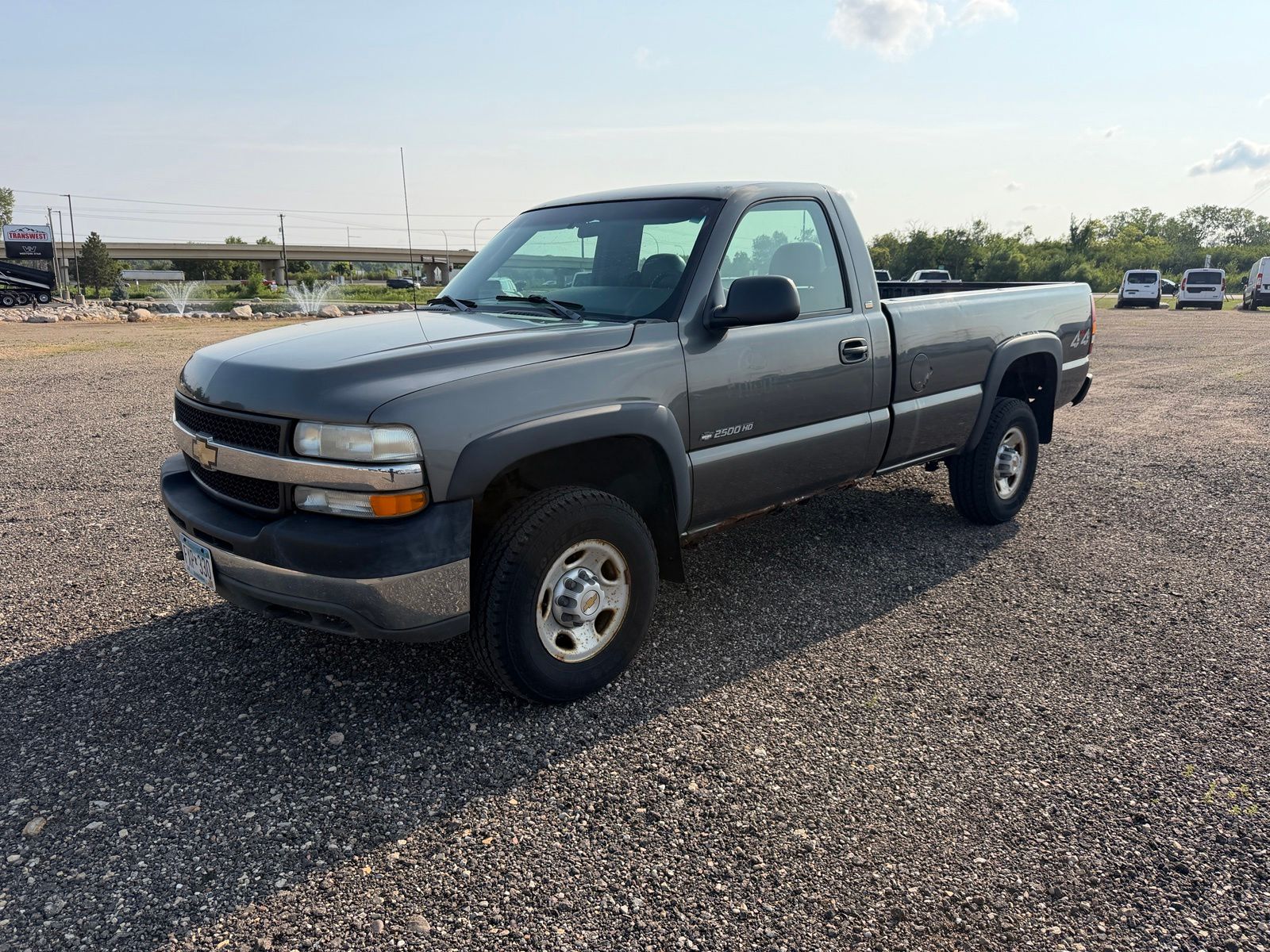 Black (Medium Charcoal Gray Metallic) 2001 Chevrolet Silverado 2500HD Pickup Truck Four-Wheel Drive 4-Speed Automatic Overdrive