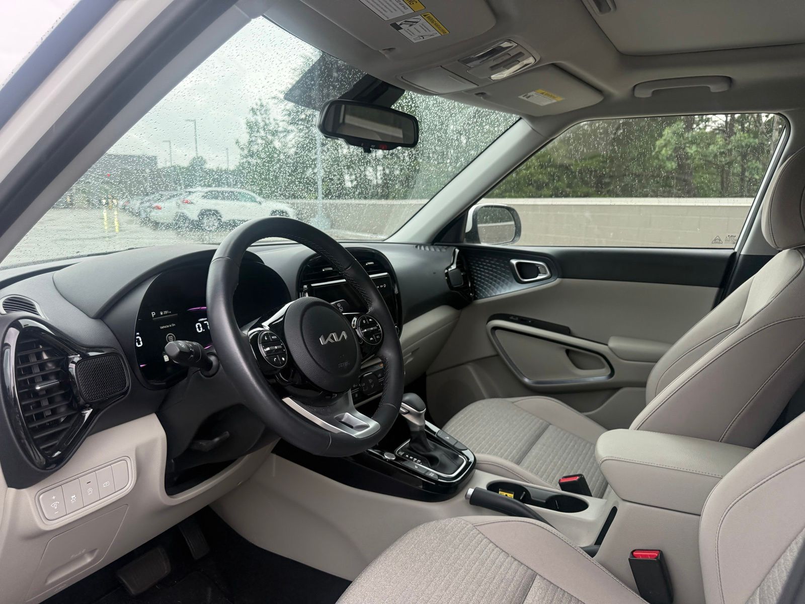Used 2025 White Kia EX image 9