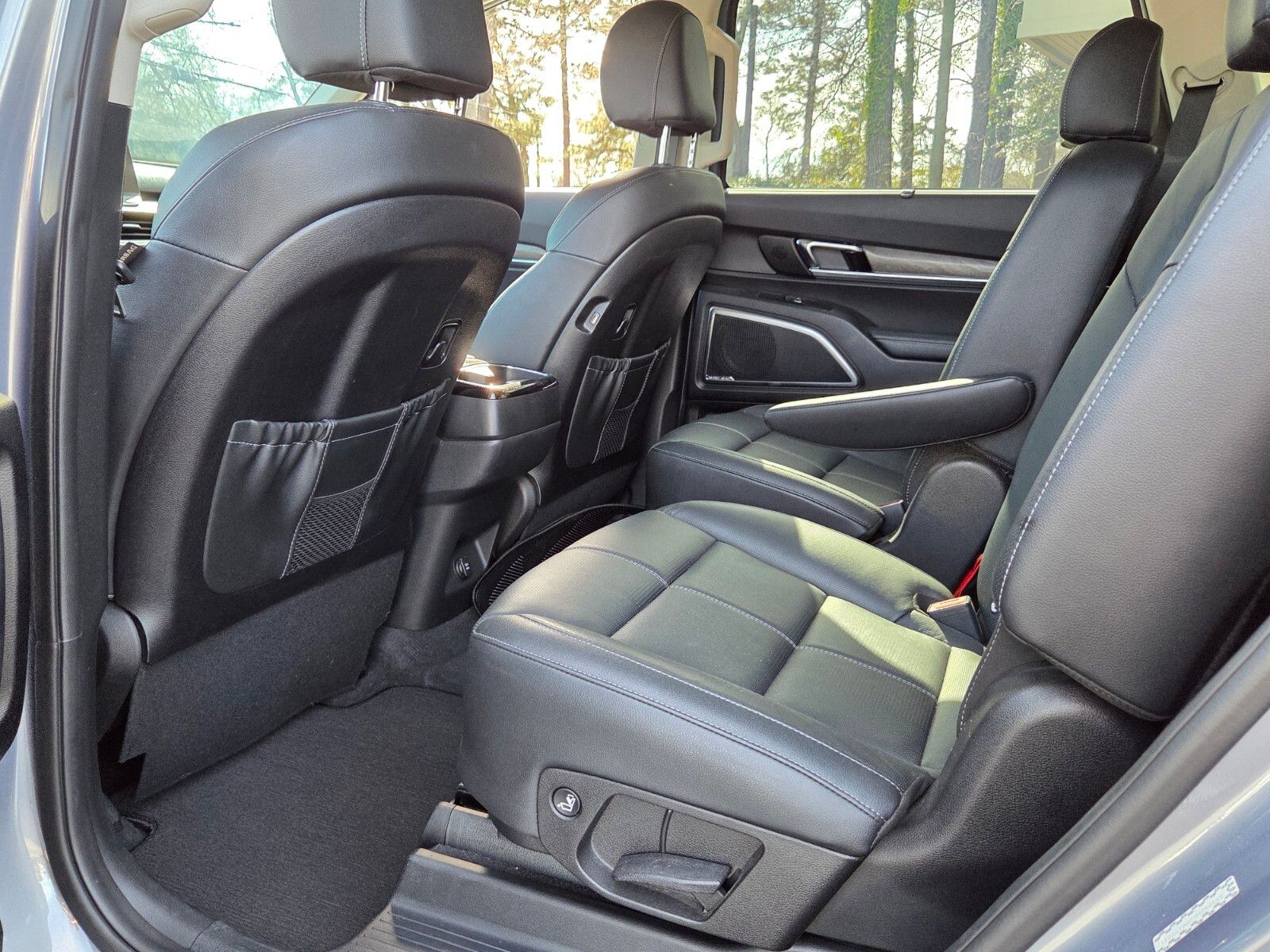 Used 2021 Silver Kia SX image 4