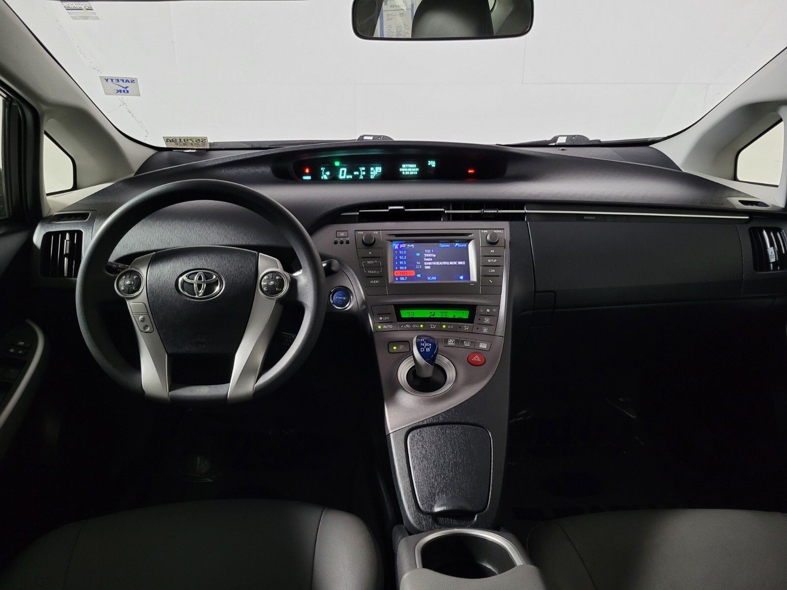 2015 Toyota Prius  15