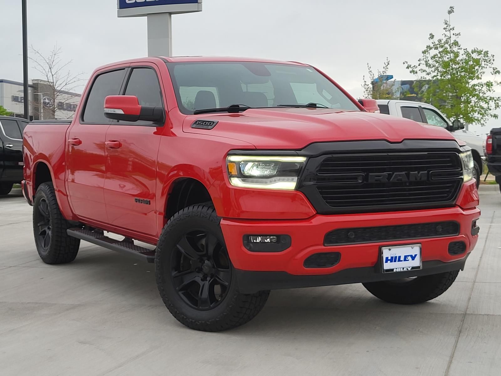 Flame Red Clearcoat 2020 RAM 1500 Pickup Truck 8-Speed Automatic