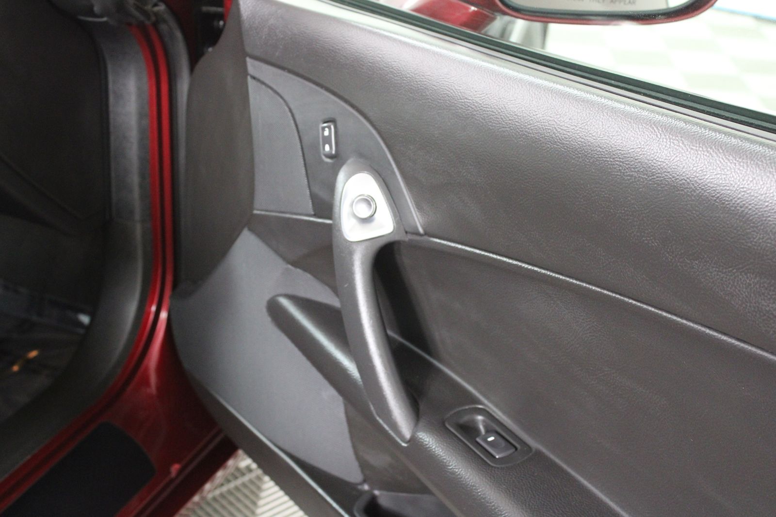 Used 2007 Red Chevrolet  image 18