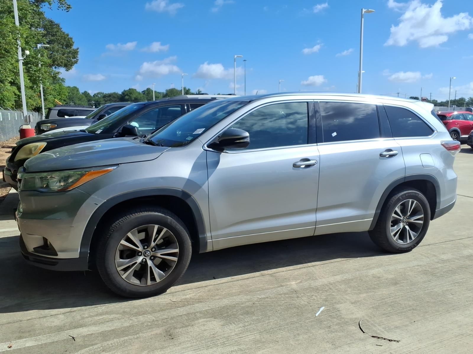 2016 Toyota Highlander XLE V6 Silver at Toyota of Victoria