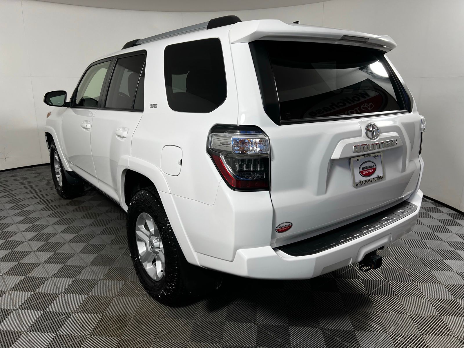 Thumbnail: 2023 Toyota 4Runner - 7