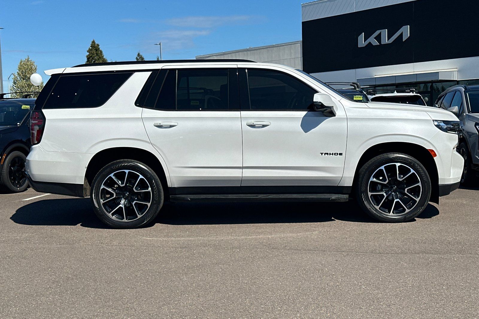 View vehicle photo 3