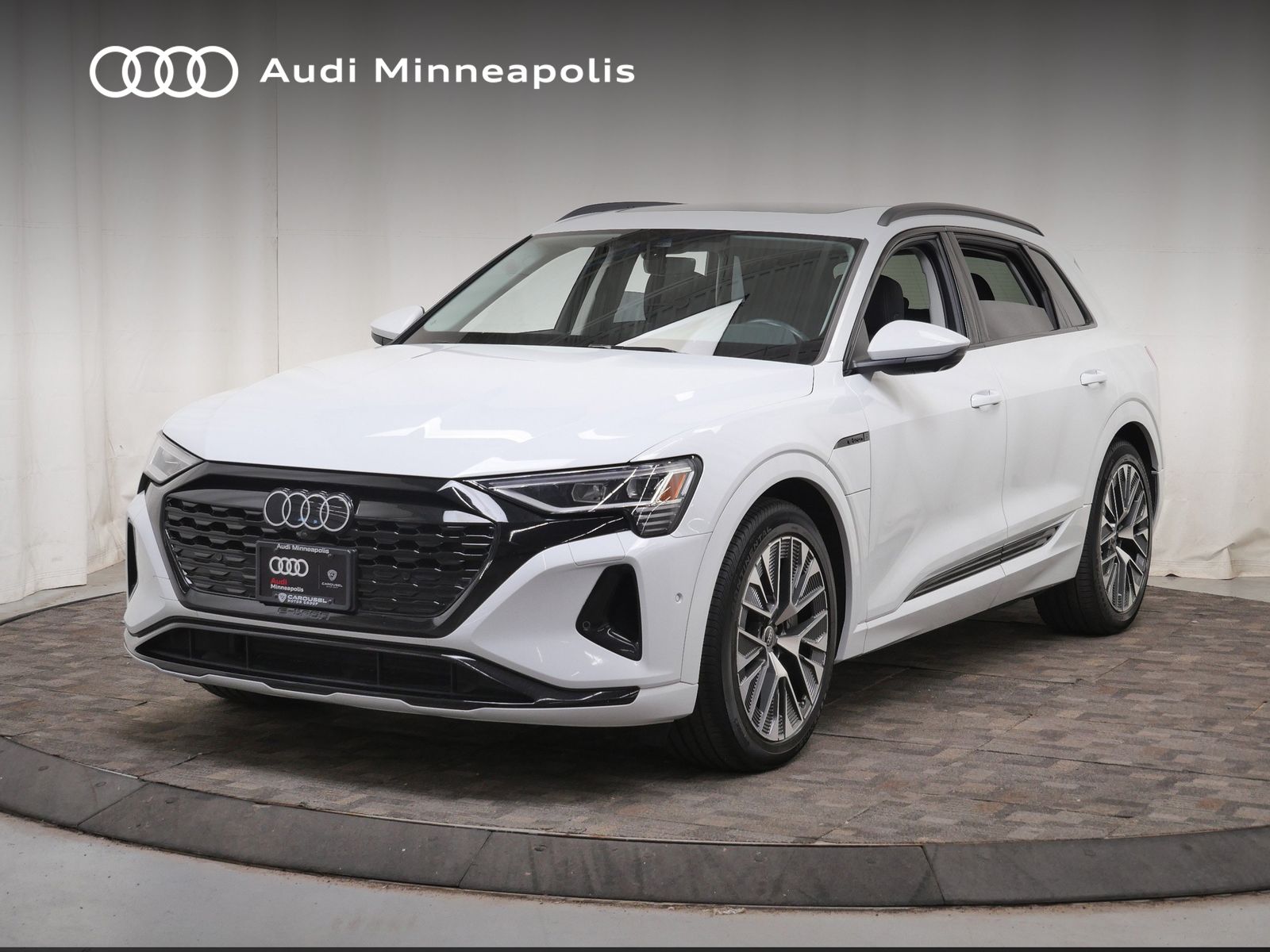  2024 Audi Q8 e-tron quattro Premium Plus AWD   