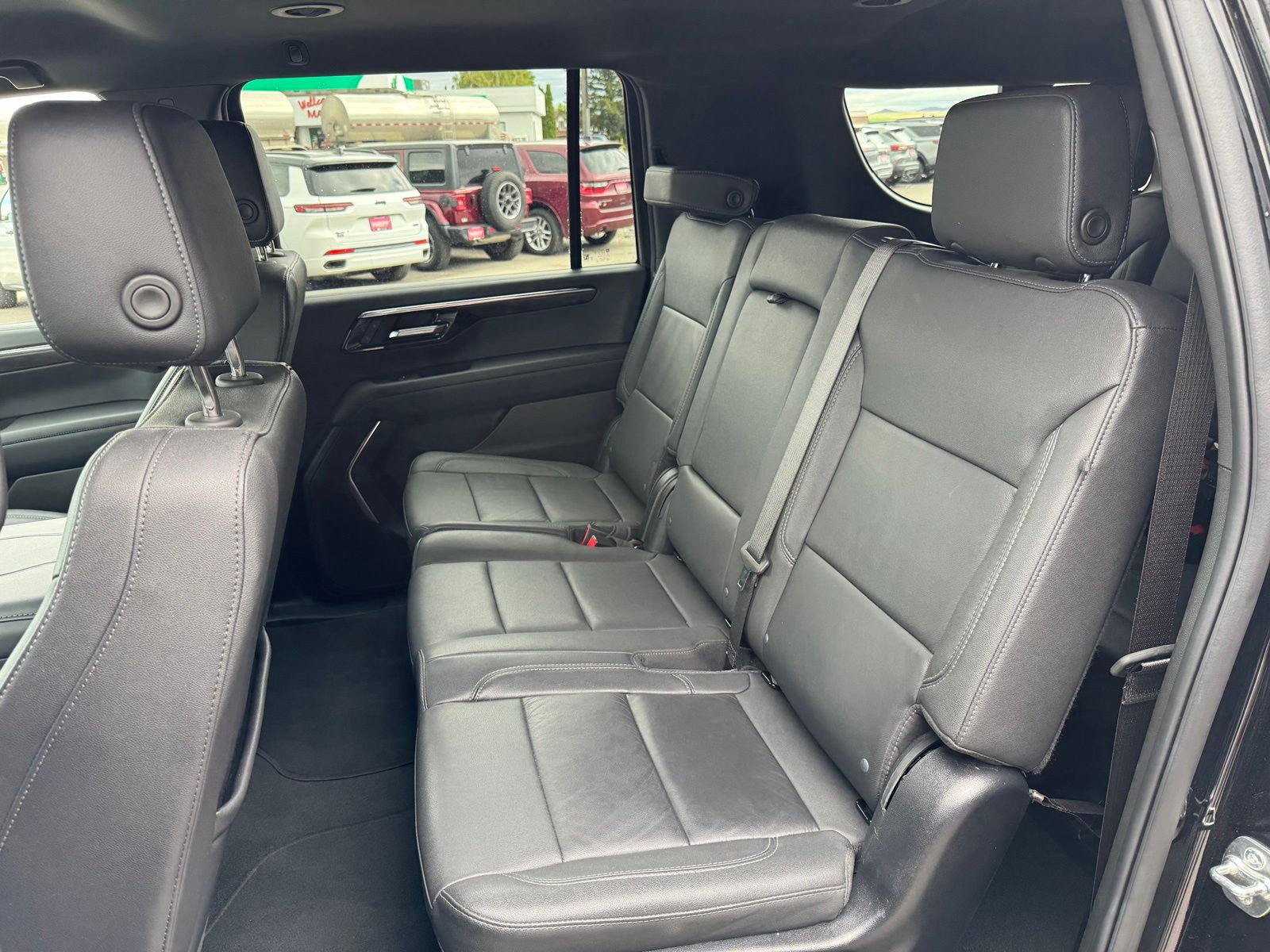 Used 2025 Chevrolet Suburban SUV