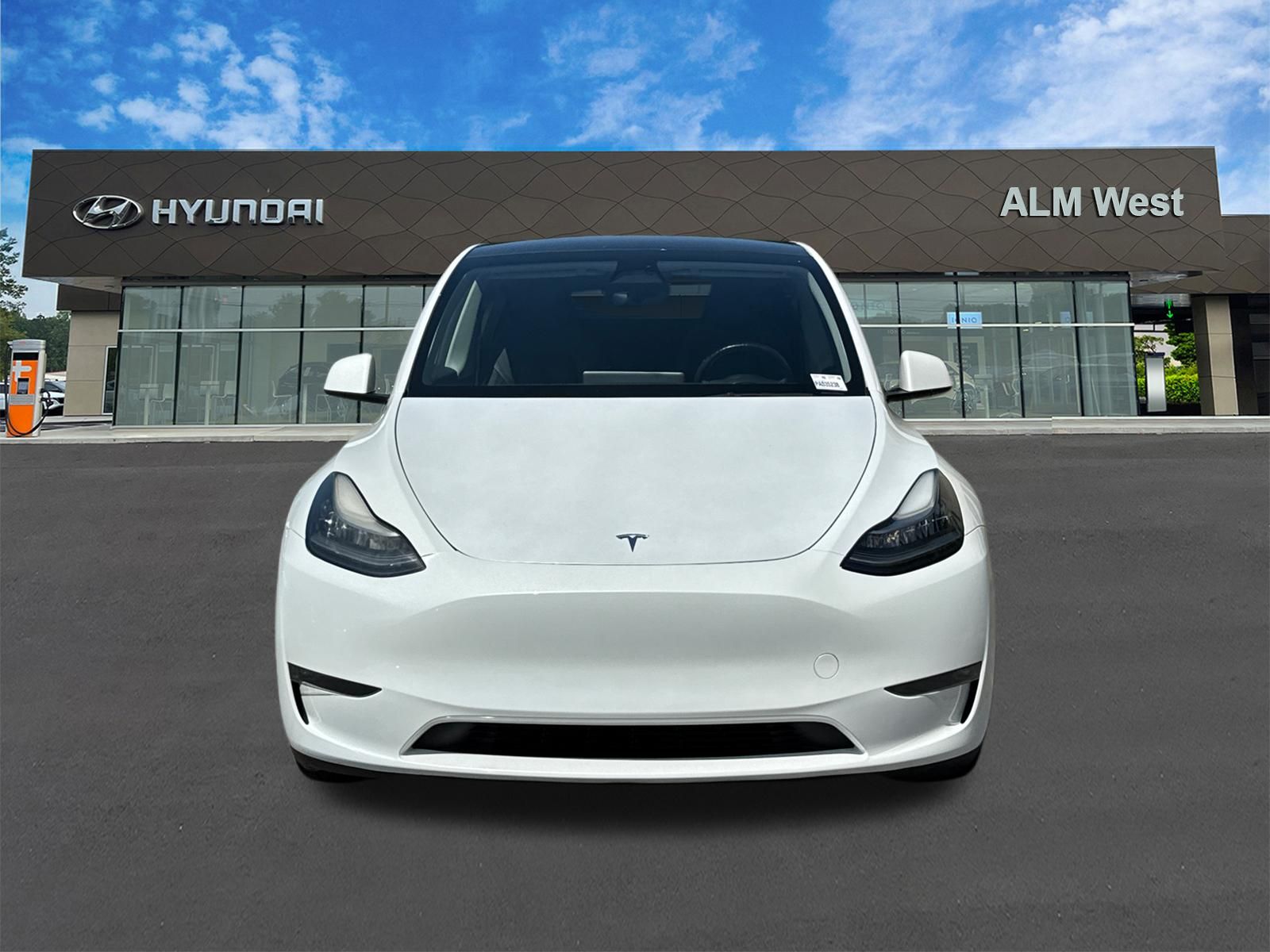 Used 2023 White Tesla Long Range image 2