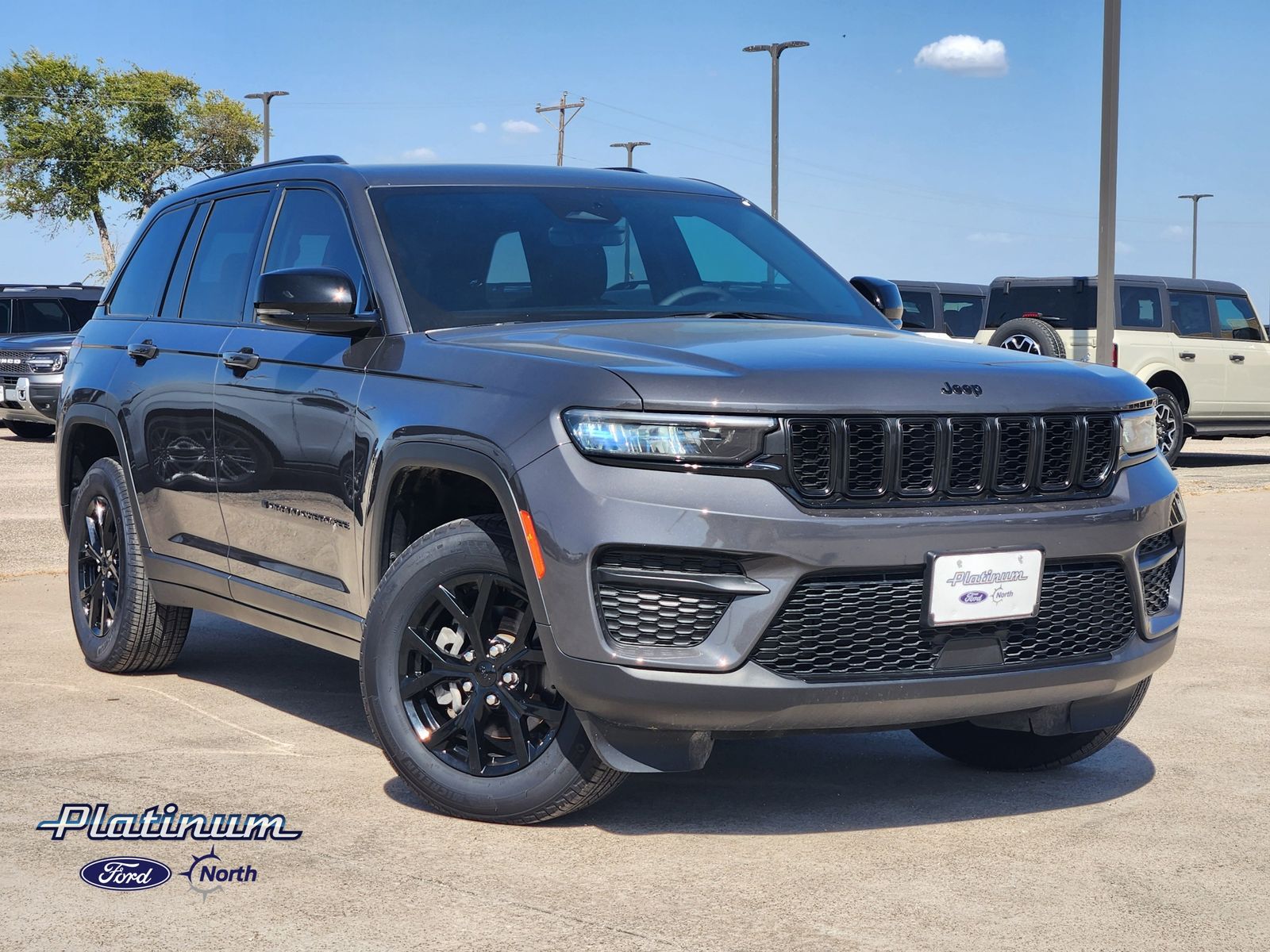 Baltic Gray Metallic Clearcoat 2025 Jeep Grand Cherokee SUV / Crossover Four-Wheel Drive 8-Speed Automatic
