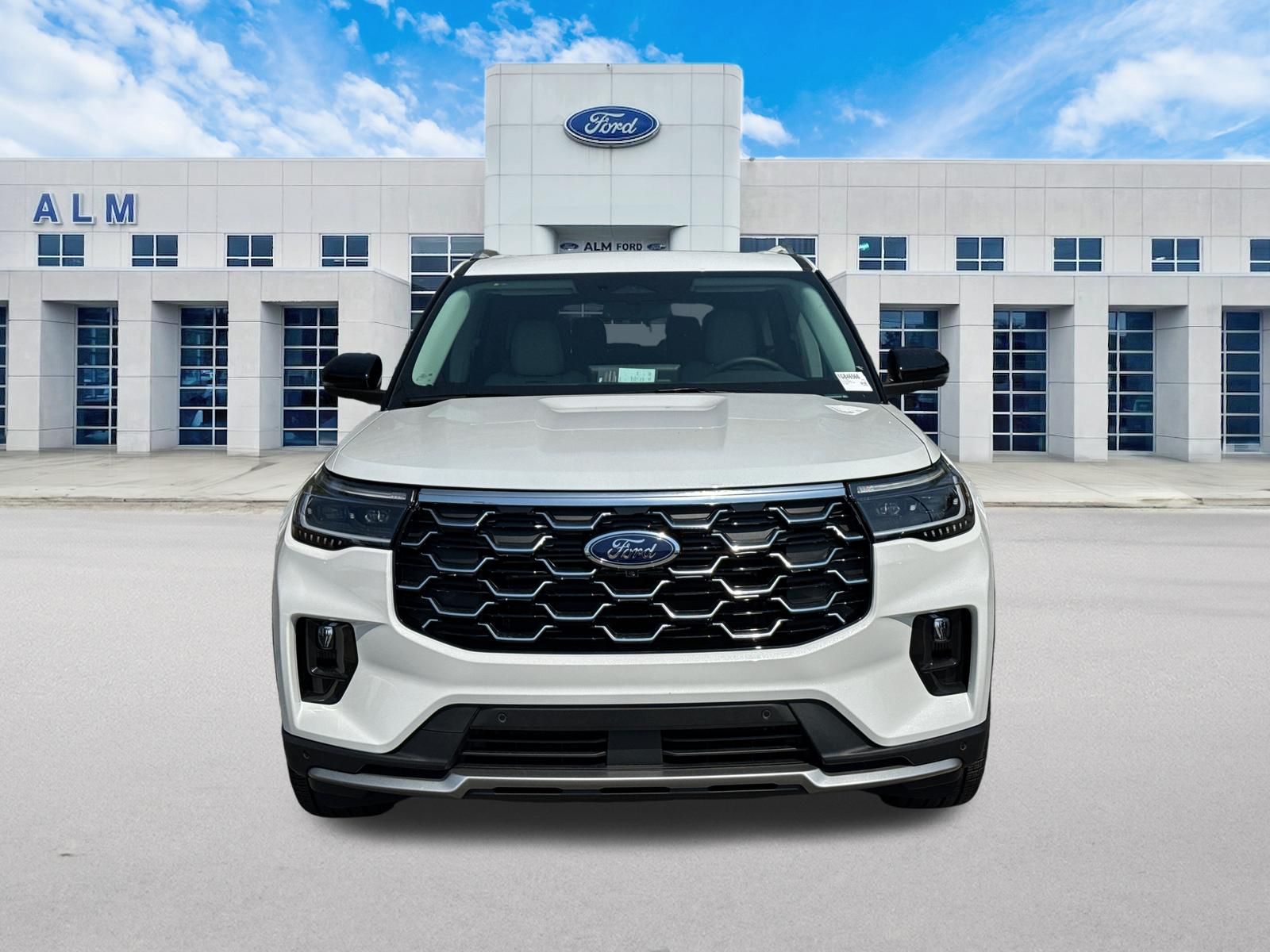 New 2026 Star White Metallic Tri-Coat Ford Platinum™ image 2