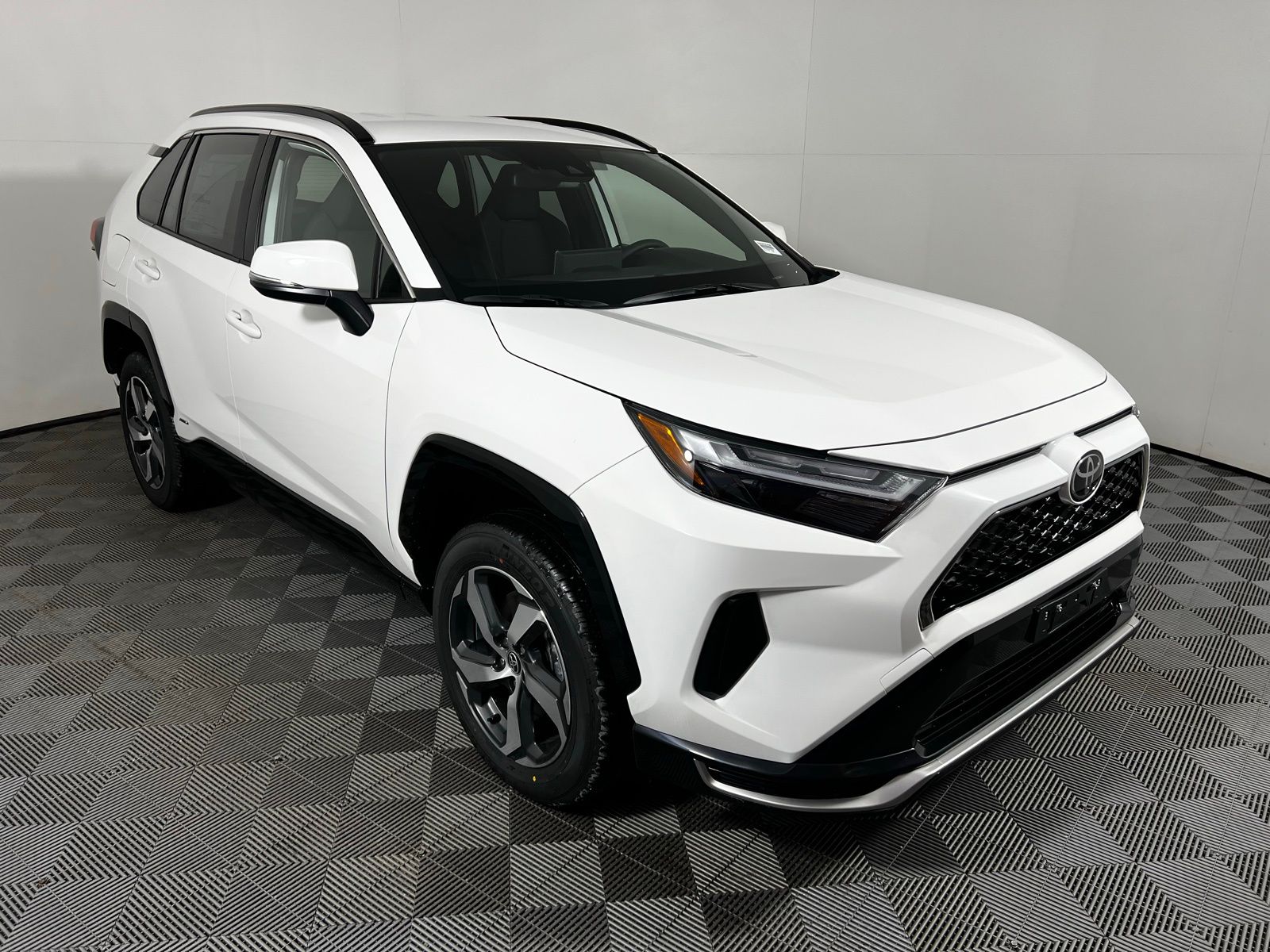 Thumbnail: 2025 Toyota RAV4 - 3