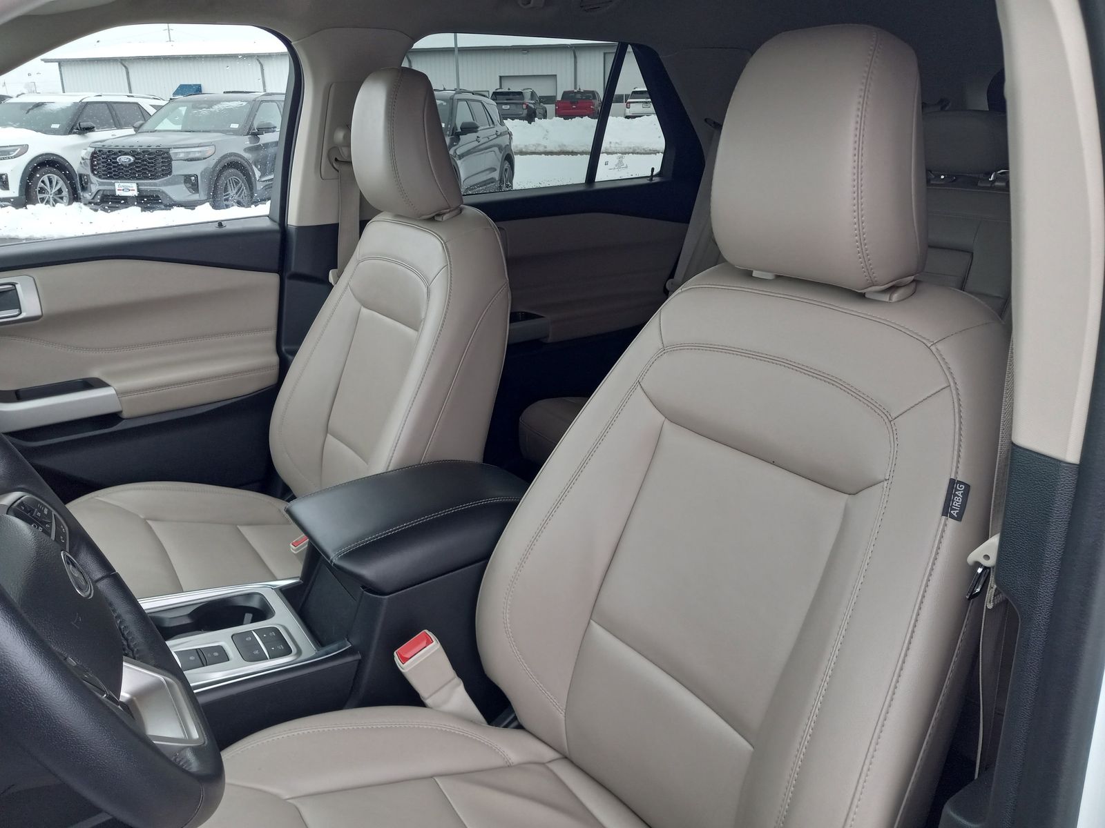 2024 Ford Explorer image 13