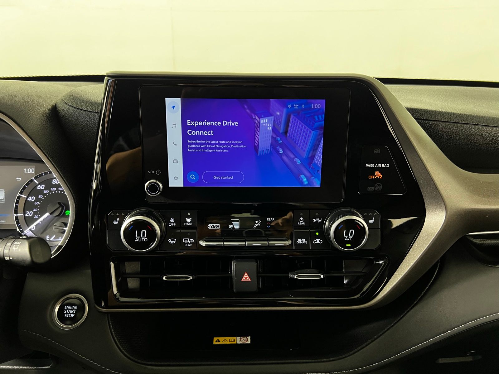 Thumbnail: 2024 Toyota Highlander - 18