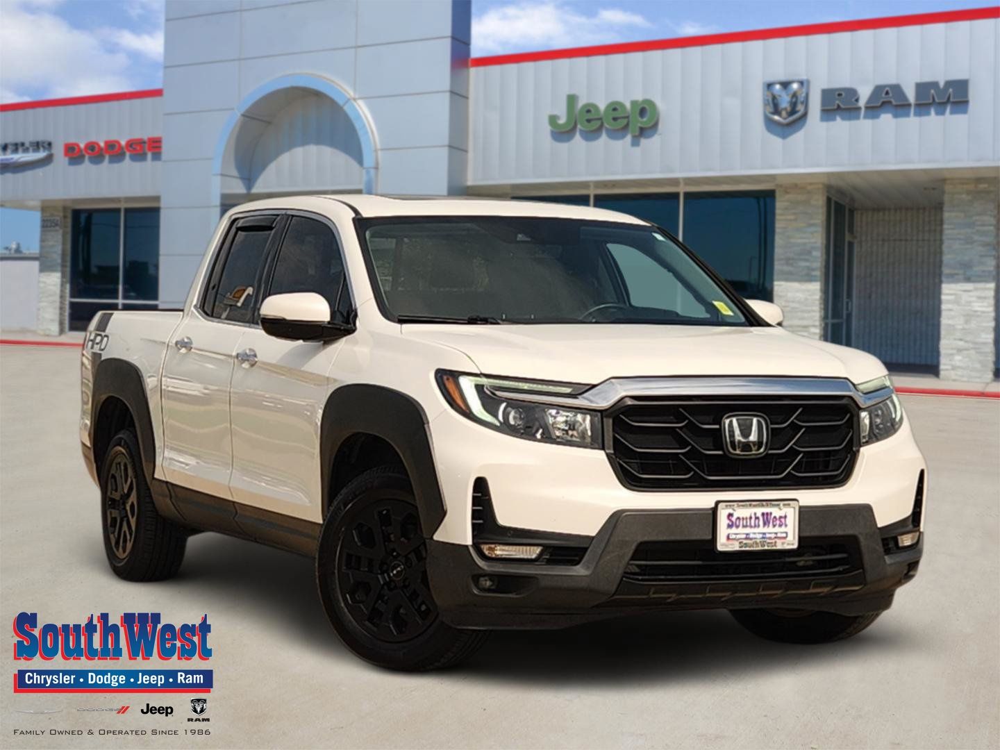 Platinum White Pearl 2022 Honda Ridgeline Pickup Truck All-Wheel Drive 9-Speed Automatic